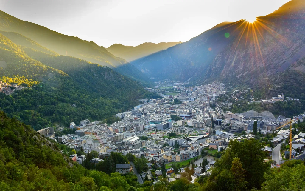La Vella i de spanske Pyreneene - La Vuela a Espana 2026 | Expa Travel