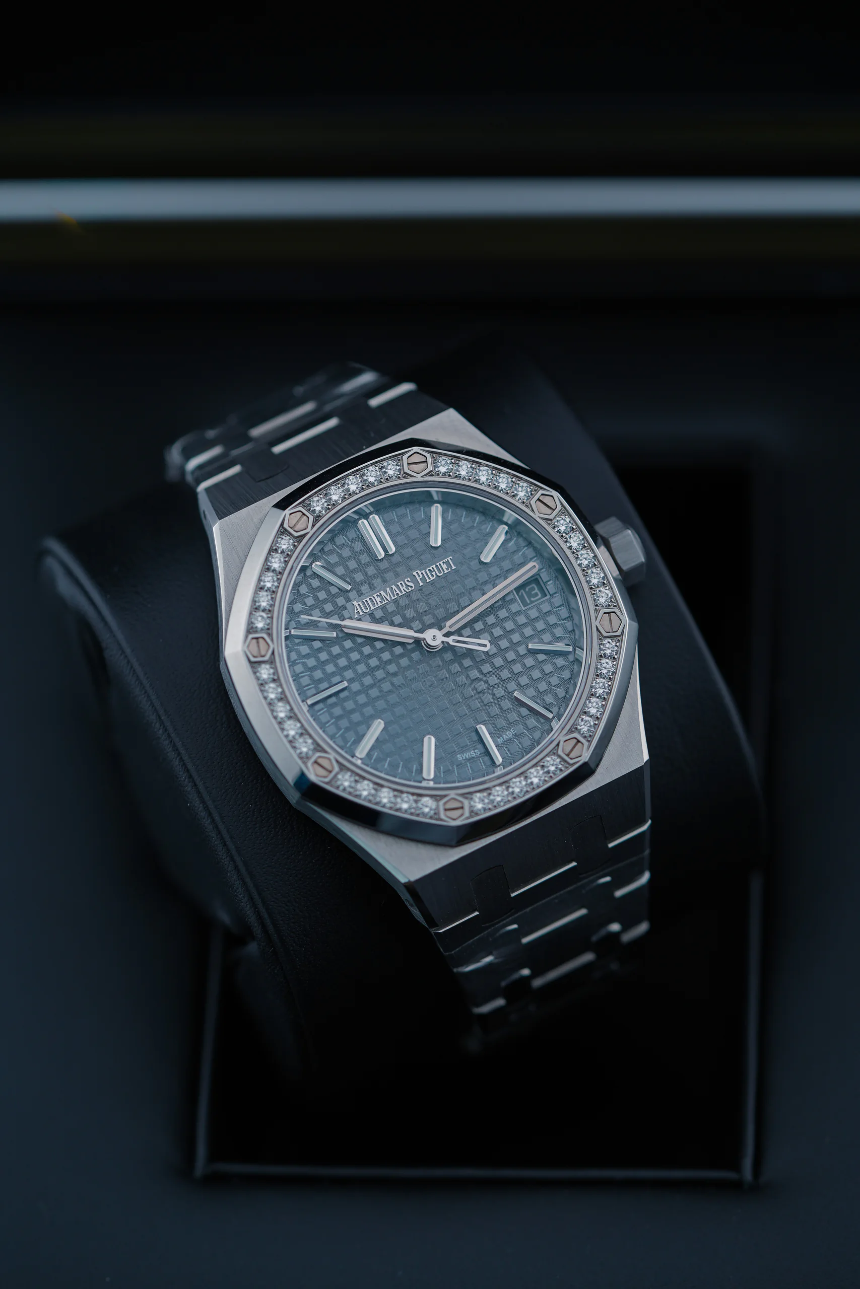 Audemars Piguet Royal Oak 37mm 50th Anniversary 15551ST full front view
