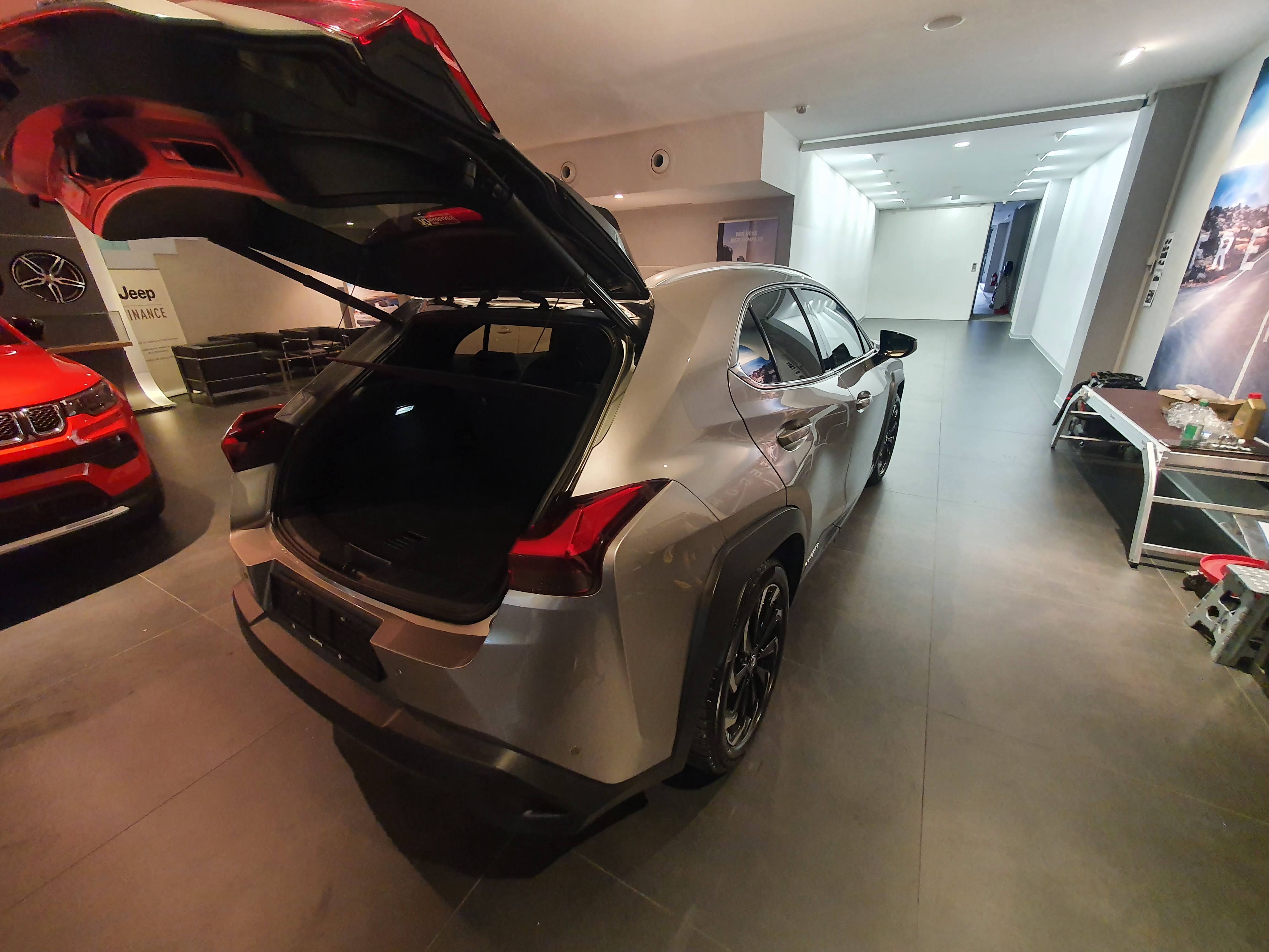 Firmenfahrzeug Emil Frey Garage Vorher Nachher – makellos sauber