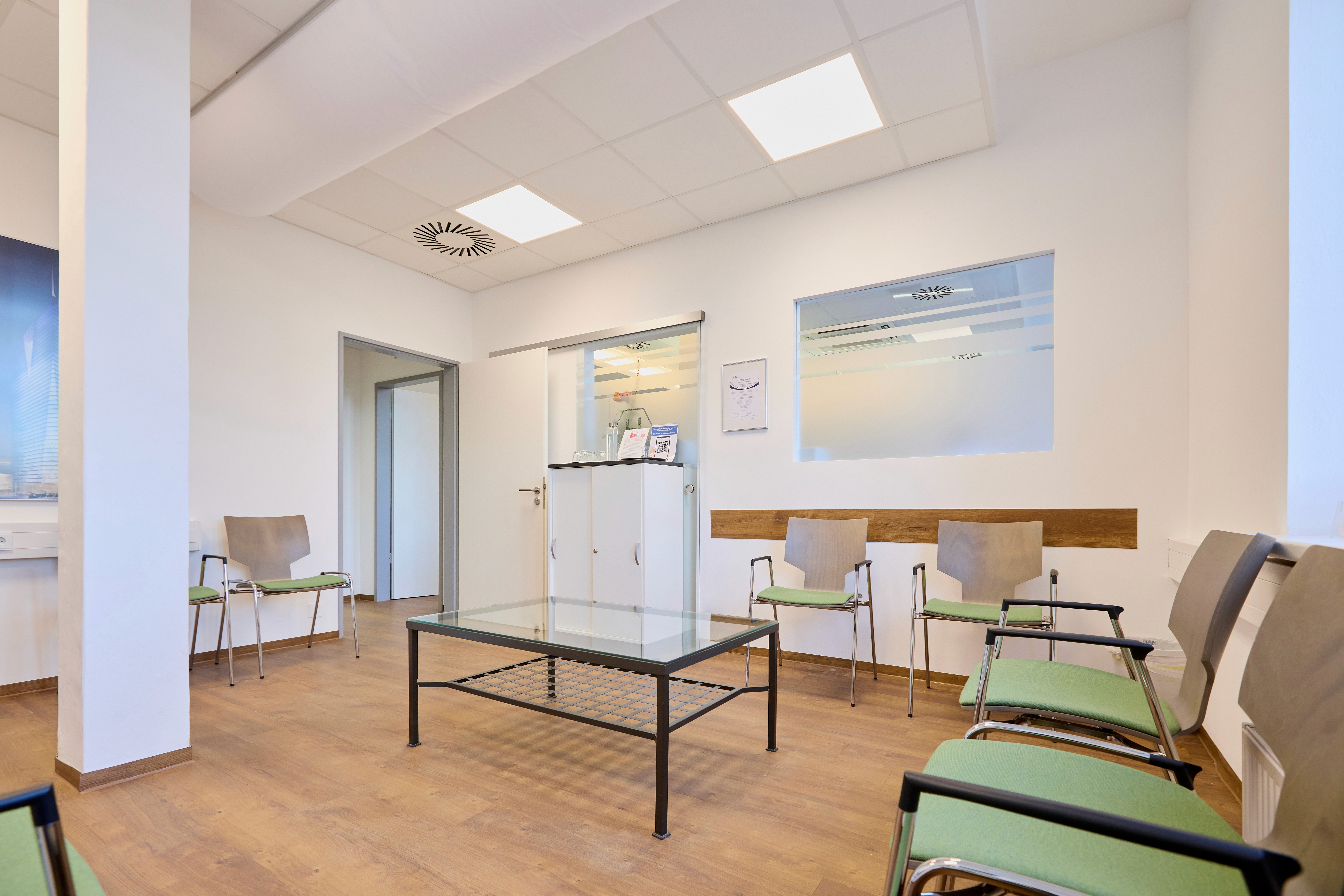 Hausarztpraxis Dott. Sarah Galastri Wartezimmer