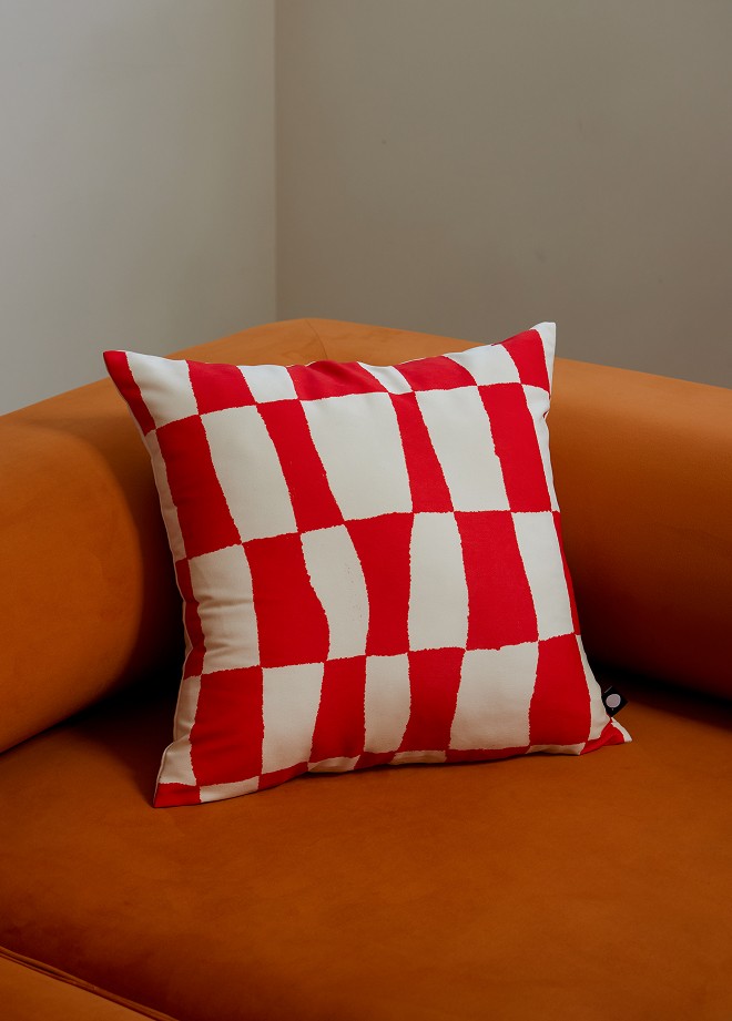 wavy checker 스웨이드 터치 쿠션 커버