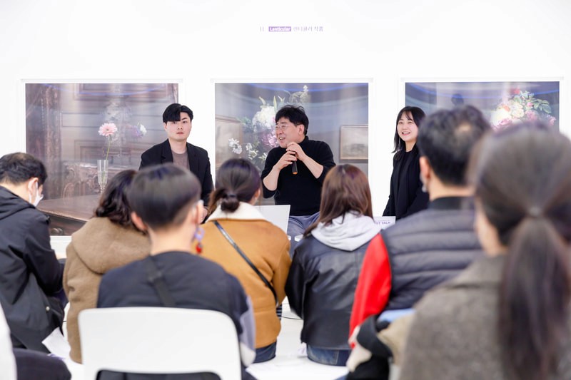 한국관광공사 서울센터 HiKR Ground: 3F HiKR Art Museum <화가의 옷 - 축제>展 아티스트 토크