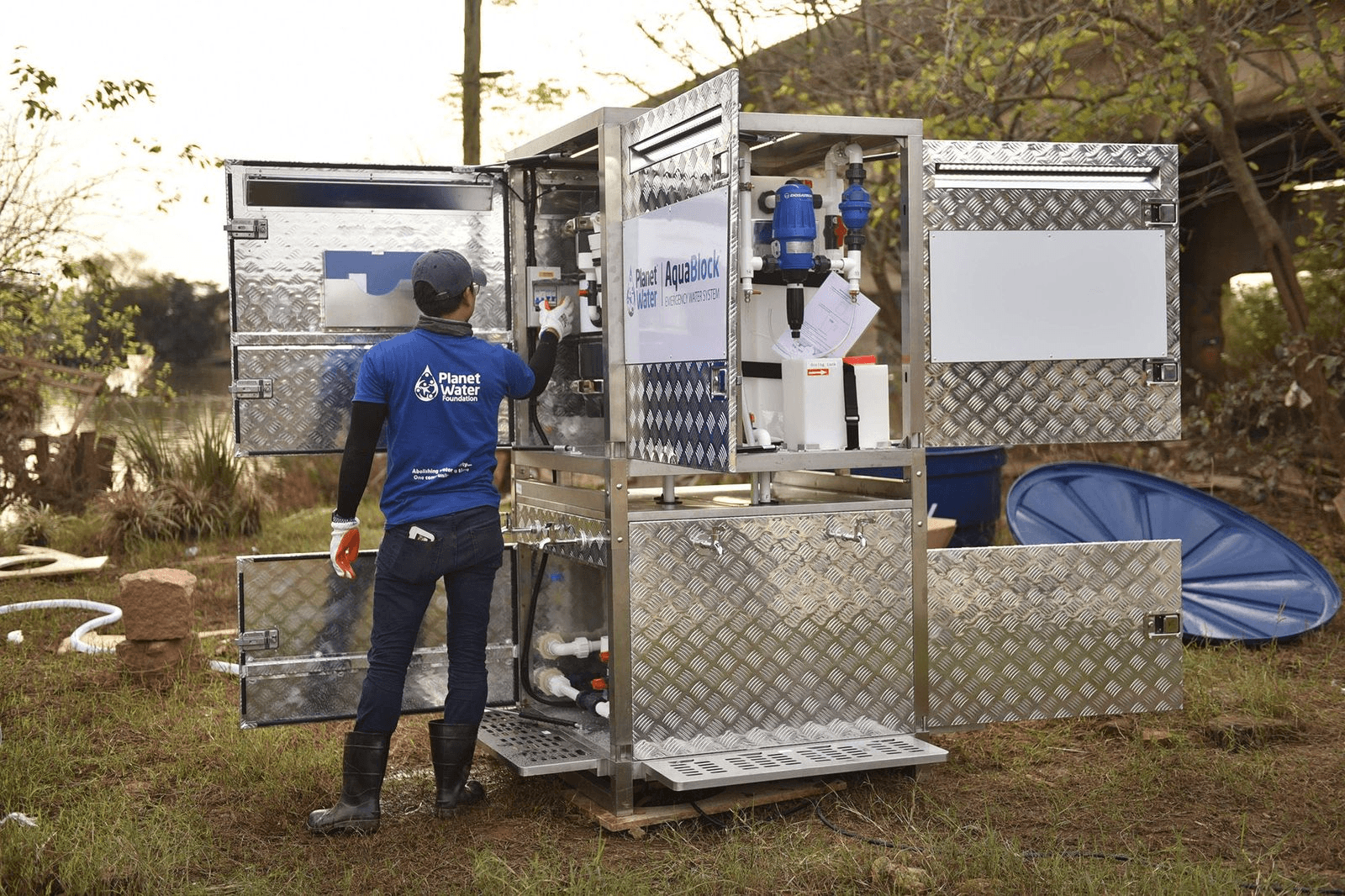 Planet Water Foundation AquaBlock emergency water filtration system