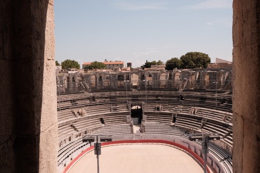 nîmes