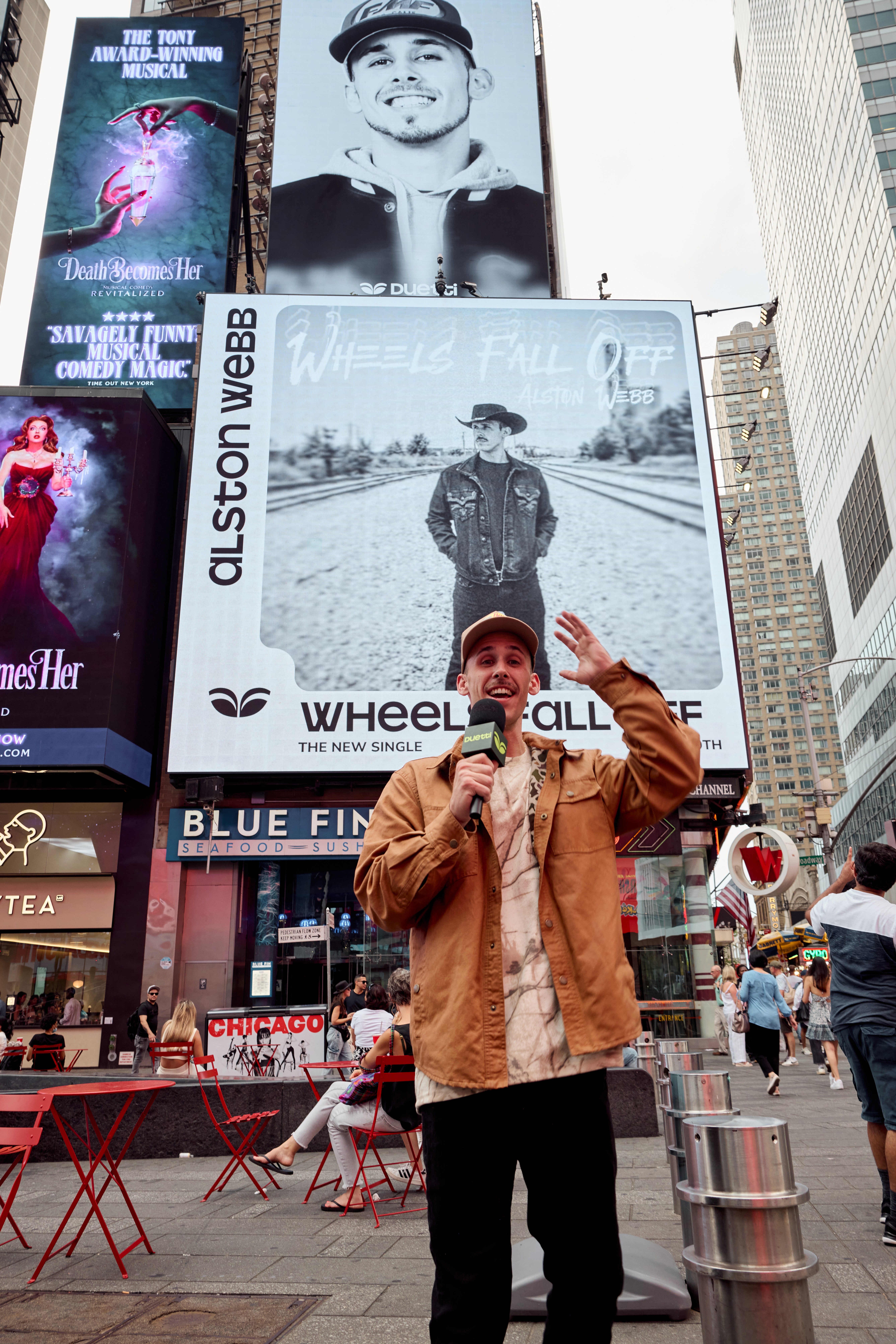 How to build a photo and video campaign for outdoor advertising