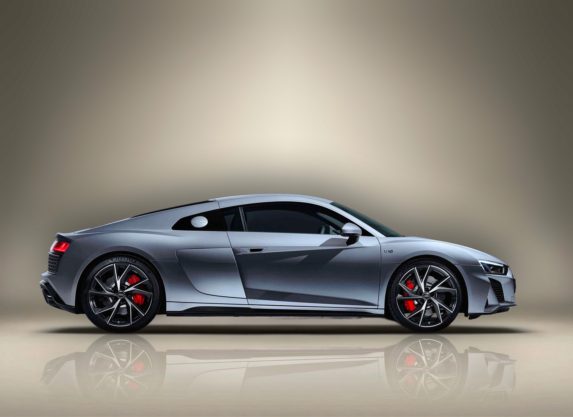 Location Audi R8 Gris à Dubaï – Keyz Rent | Supercar