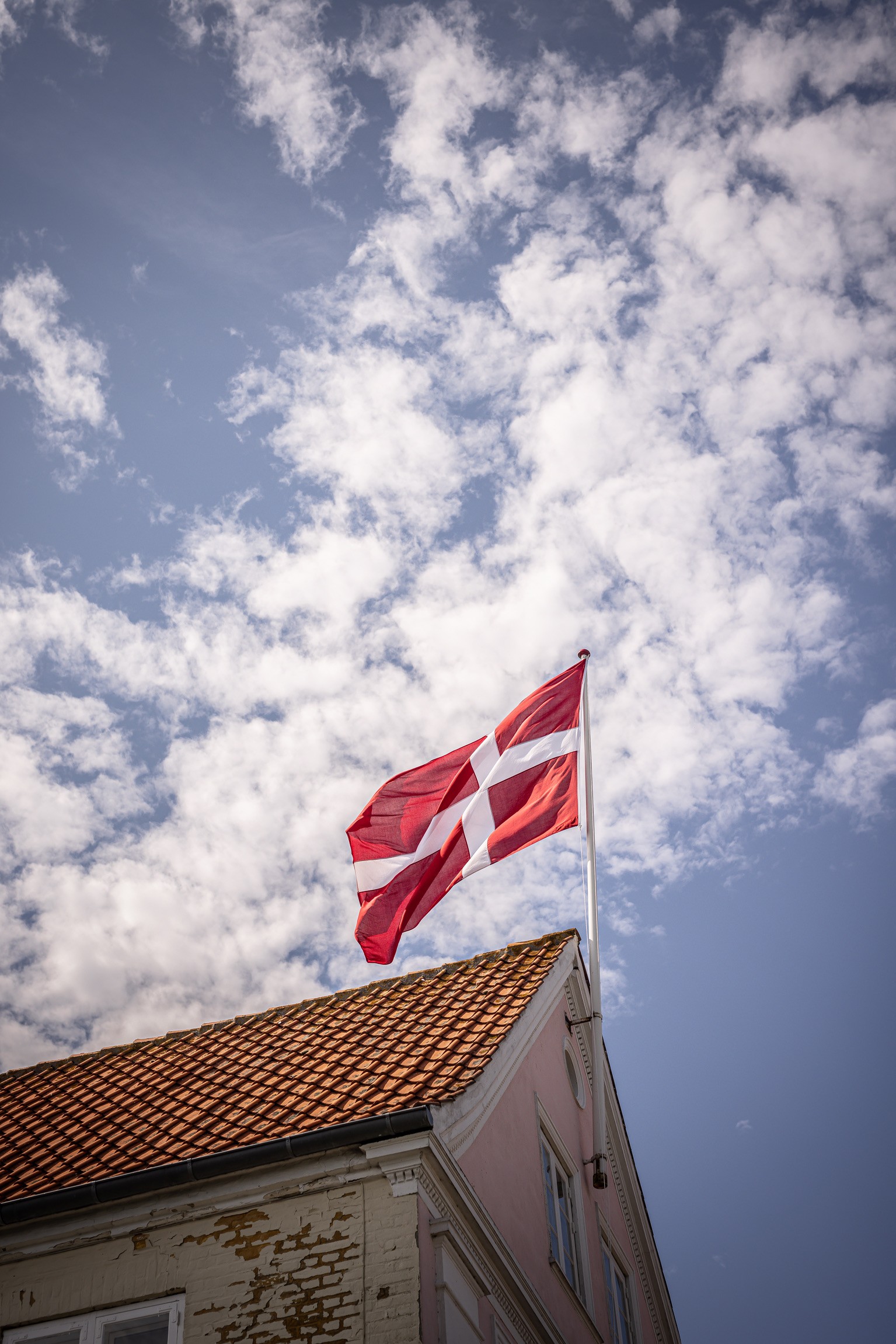 Danish flag above Arnfeldt