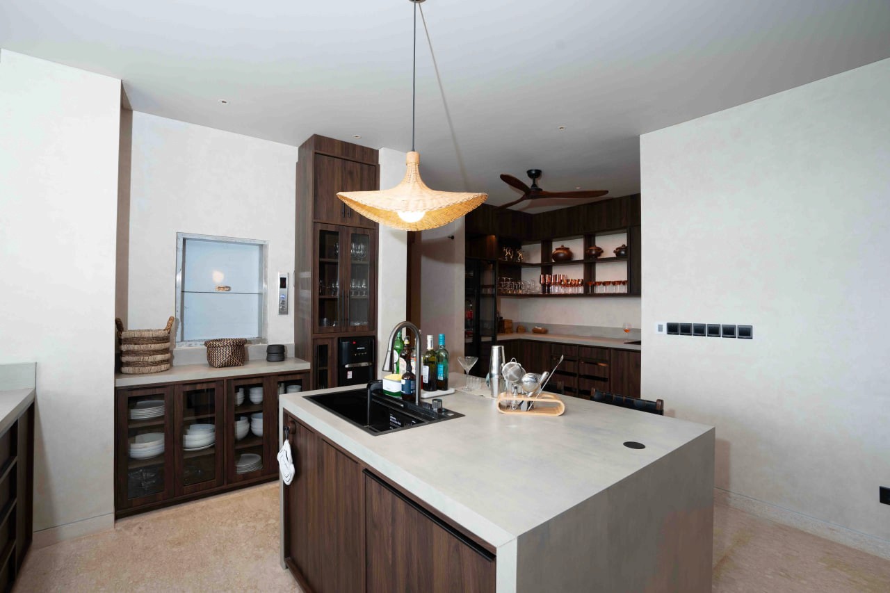 4-bedroom freehold villa with ocean views in Pecatu, Bukit