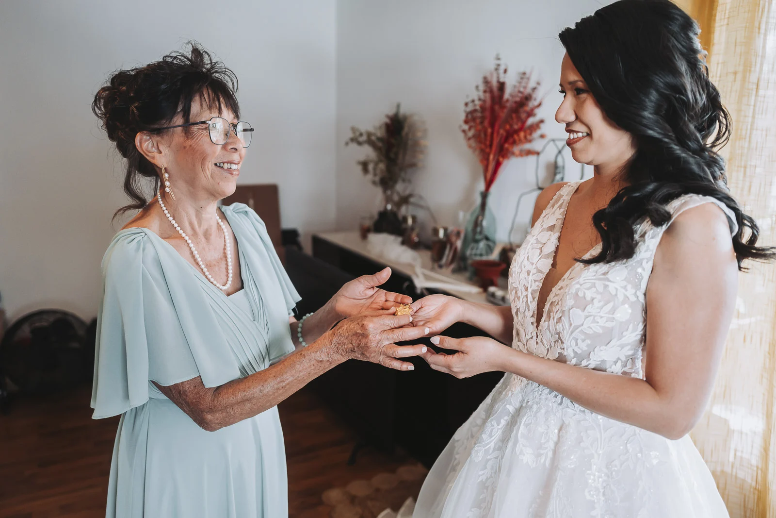 Échange des vœux et moment des alliances — Mariage Réunion | David Dijoux