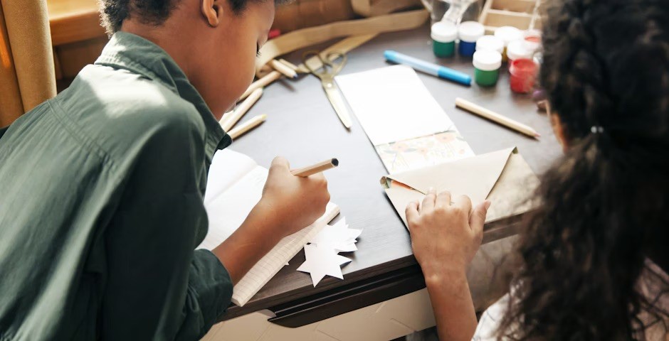 Making Christmas cards blog together