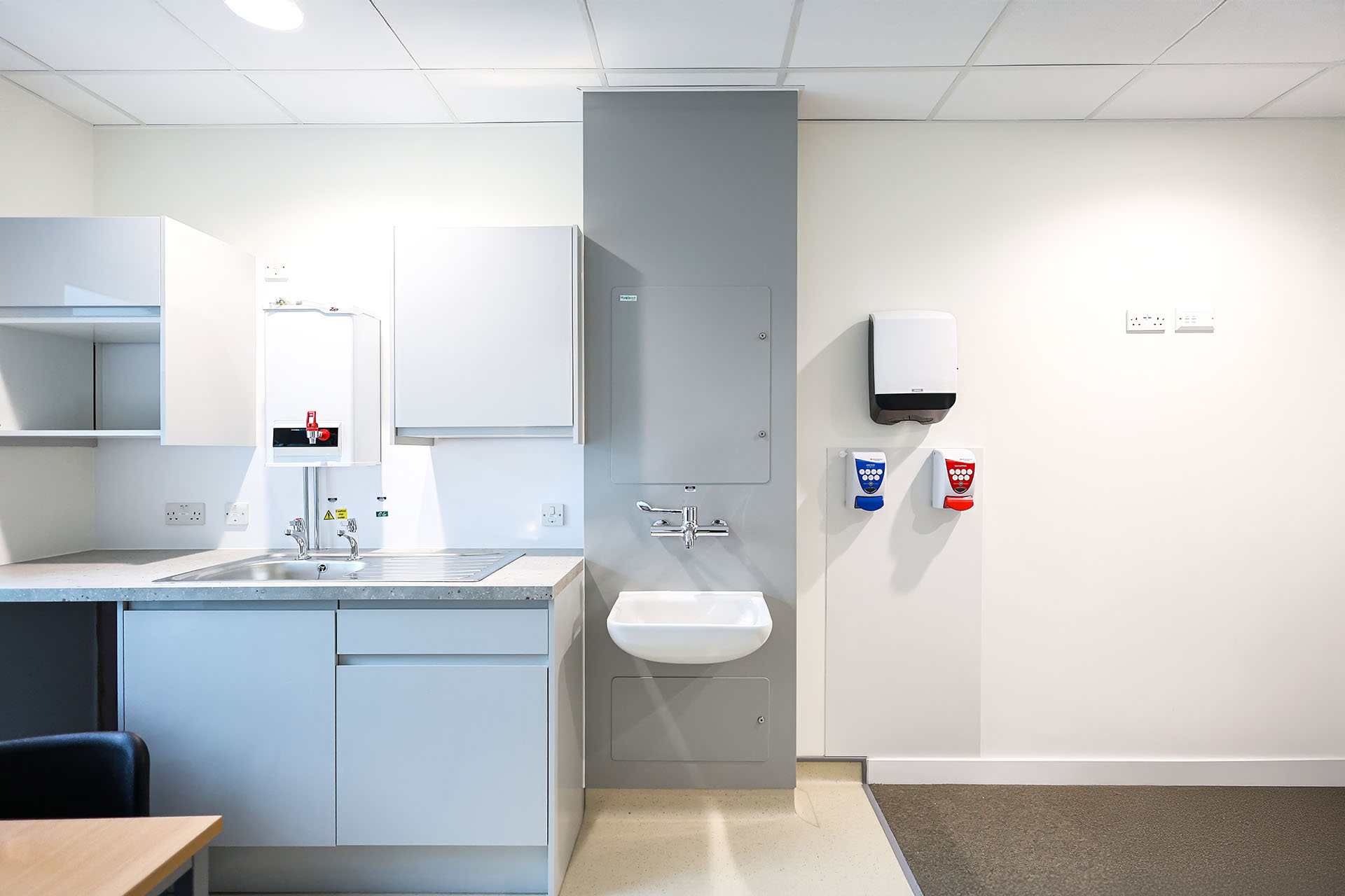 Trovex Hygipod IPS at The Urgent Care Centre at&nbsp;Royal Berkshire Hospital in a grey finish