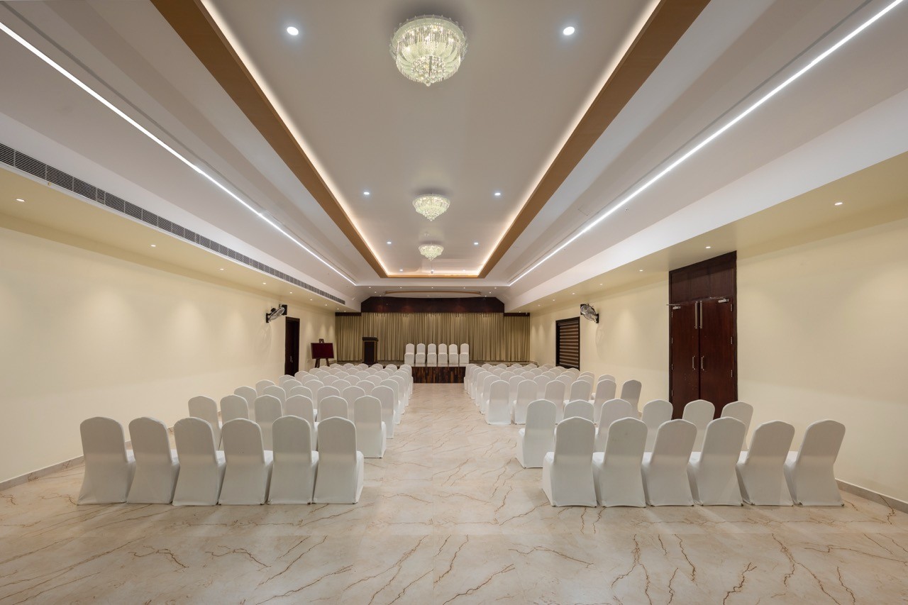 Brillante Business Center at Au Revoir Resort – A sophisticated event venue perfect for corporate meetings, receptions, and destination weddings. Discover the best auditorium and convention center near you, offering premium facilities for business and special occasions.