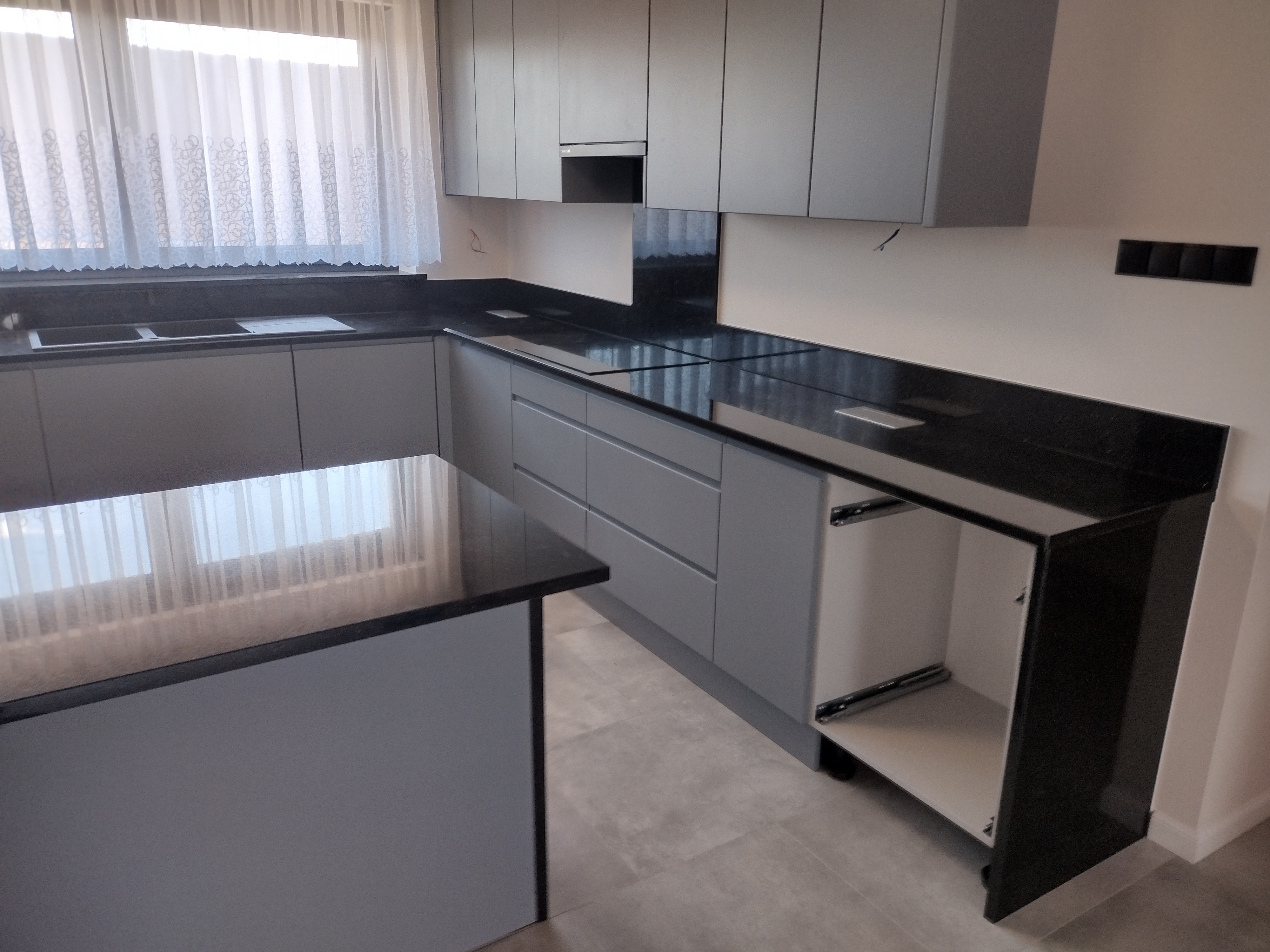 pphu-kamien-naturalny-boleslaw-wawrzyniak-aneks-kuchenny