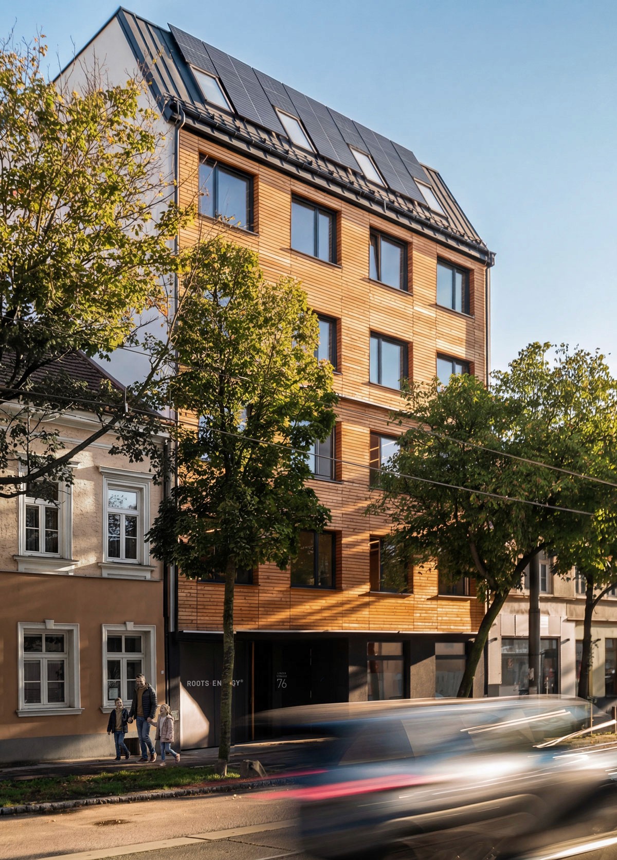 Dynamic picture of a cyclist riding downhill