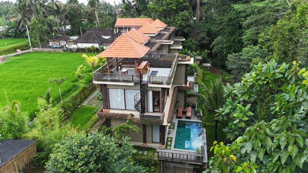 2-bedroom villa with rooftop and jungle views in Ubud