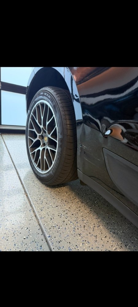 Porsche Macan door and bodyline dent repair