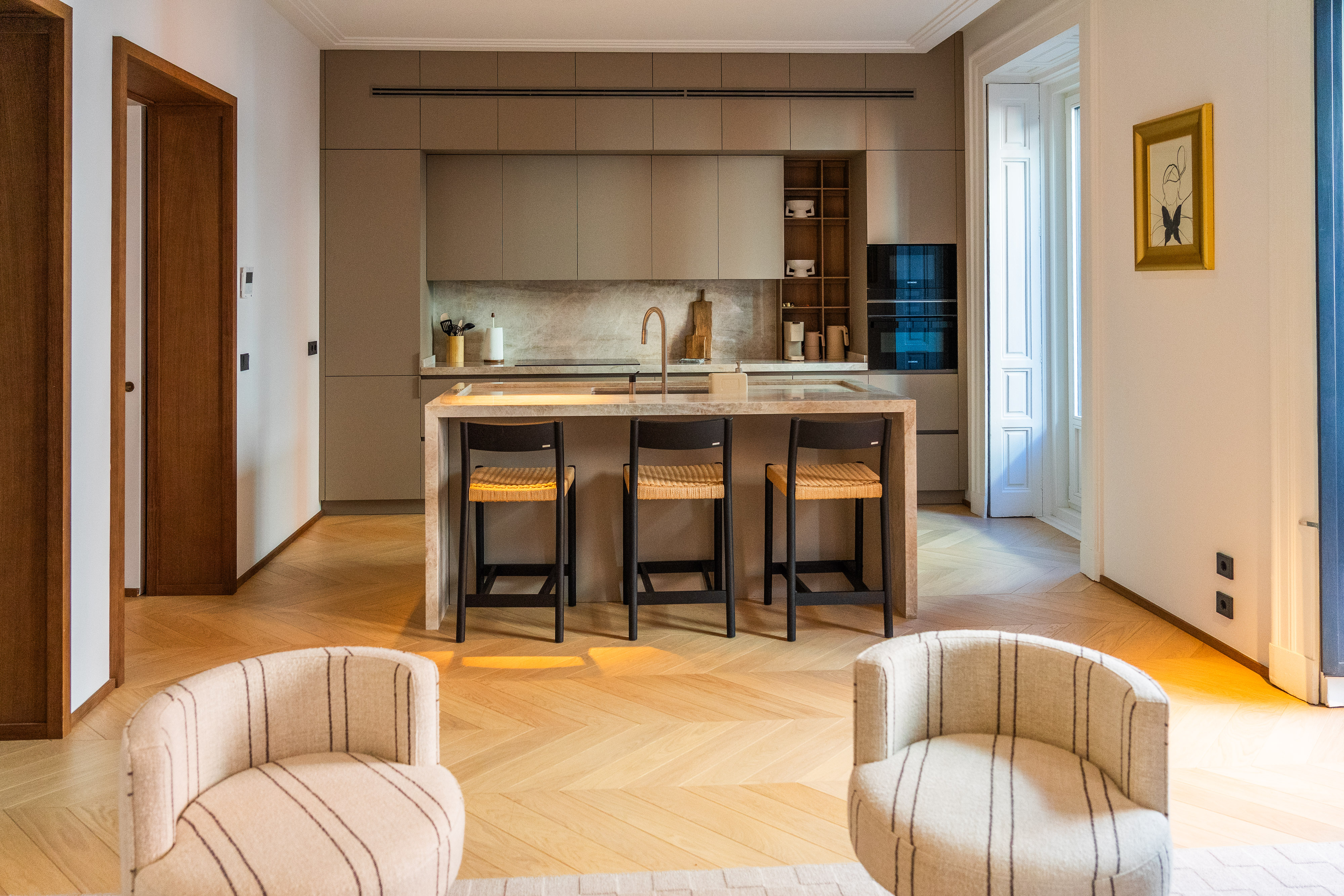 THE SIGNATURE RESIDENCE