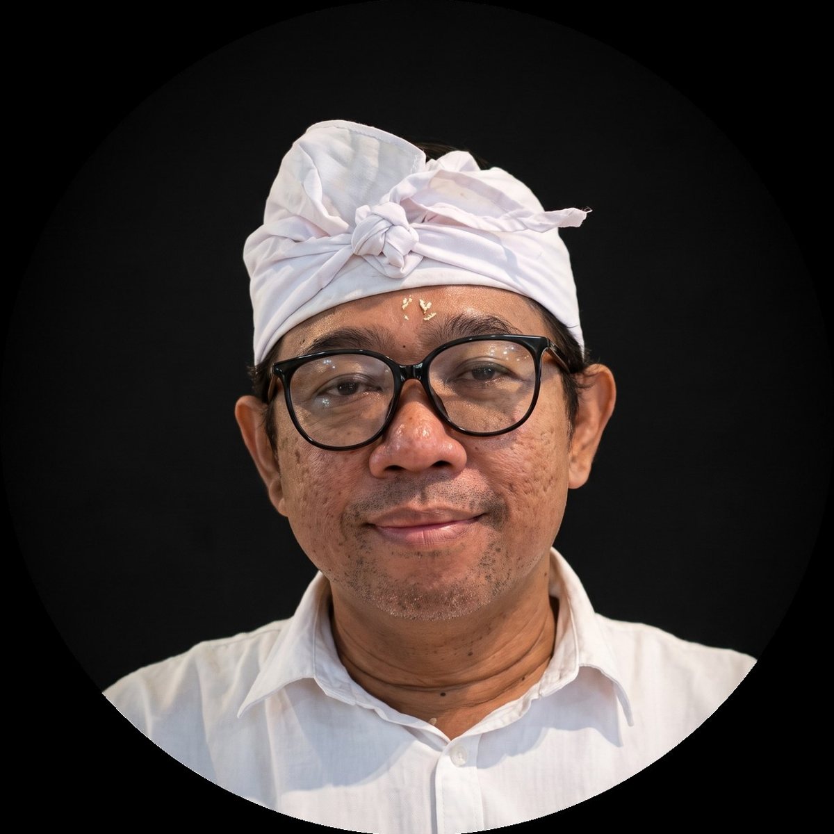 Deputy Director of Operations of Alex Villas Group