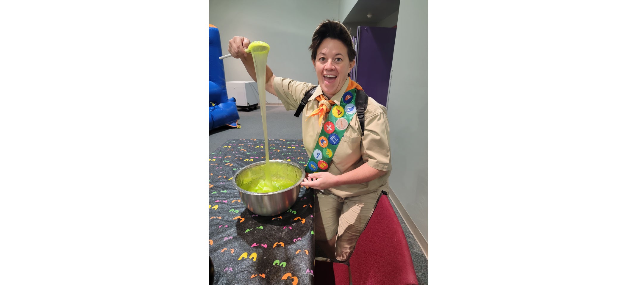 Science appliance tema member in costume