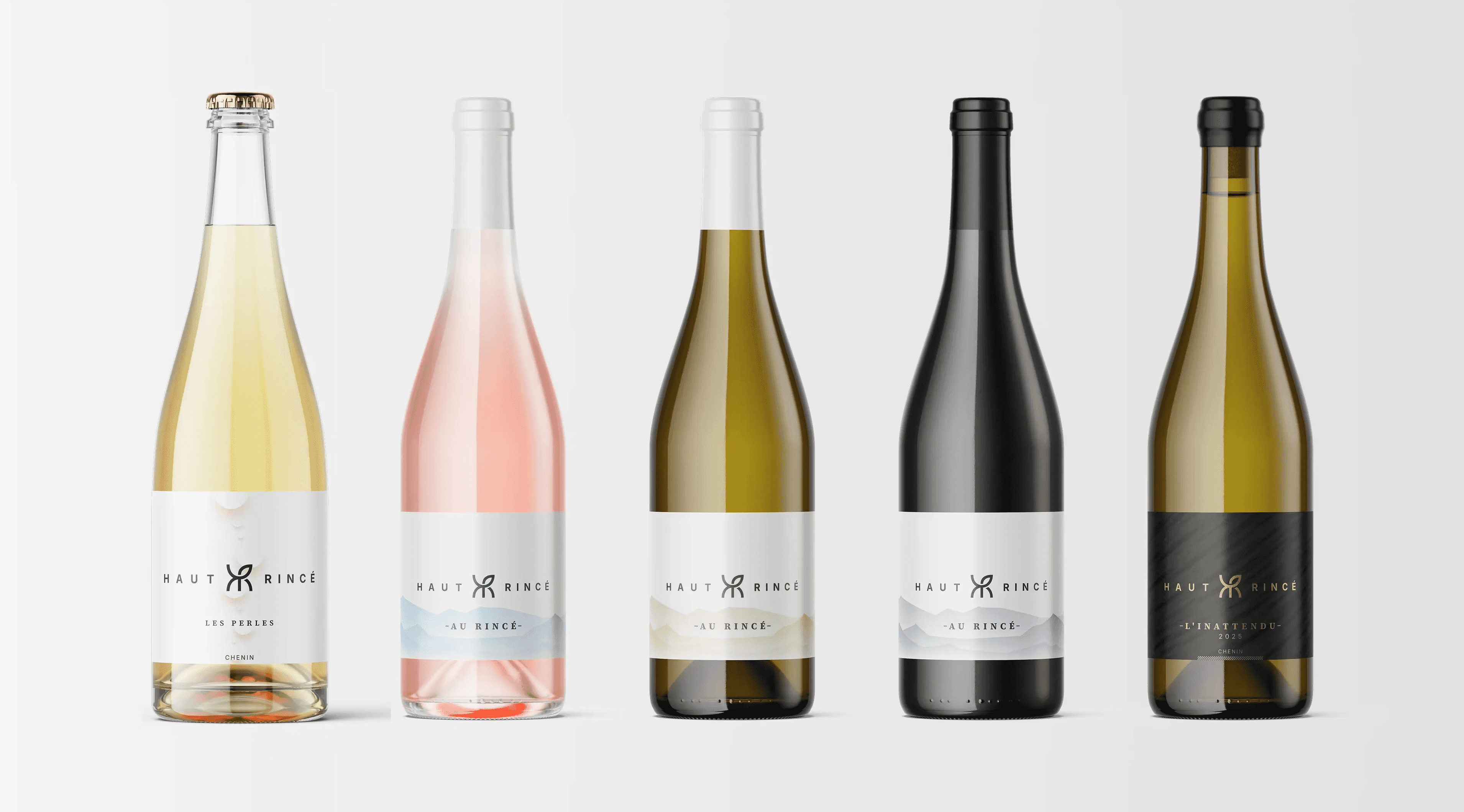 Photos d'une gamme de 5 bouteilles de vin de plusieurs couleurs.