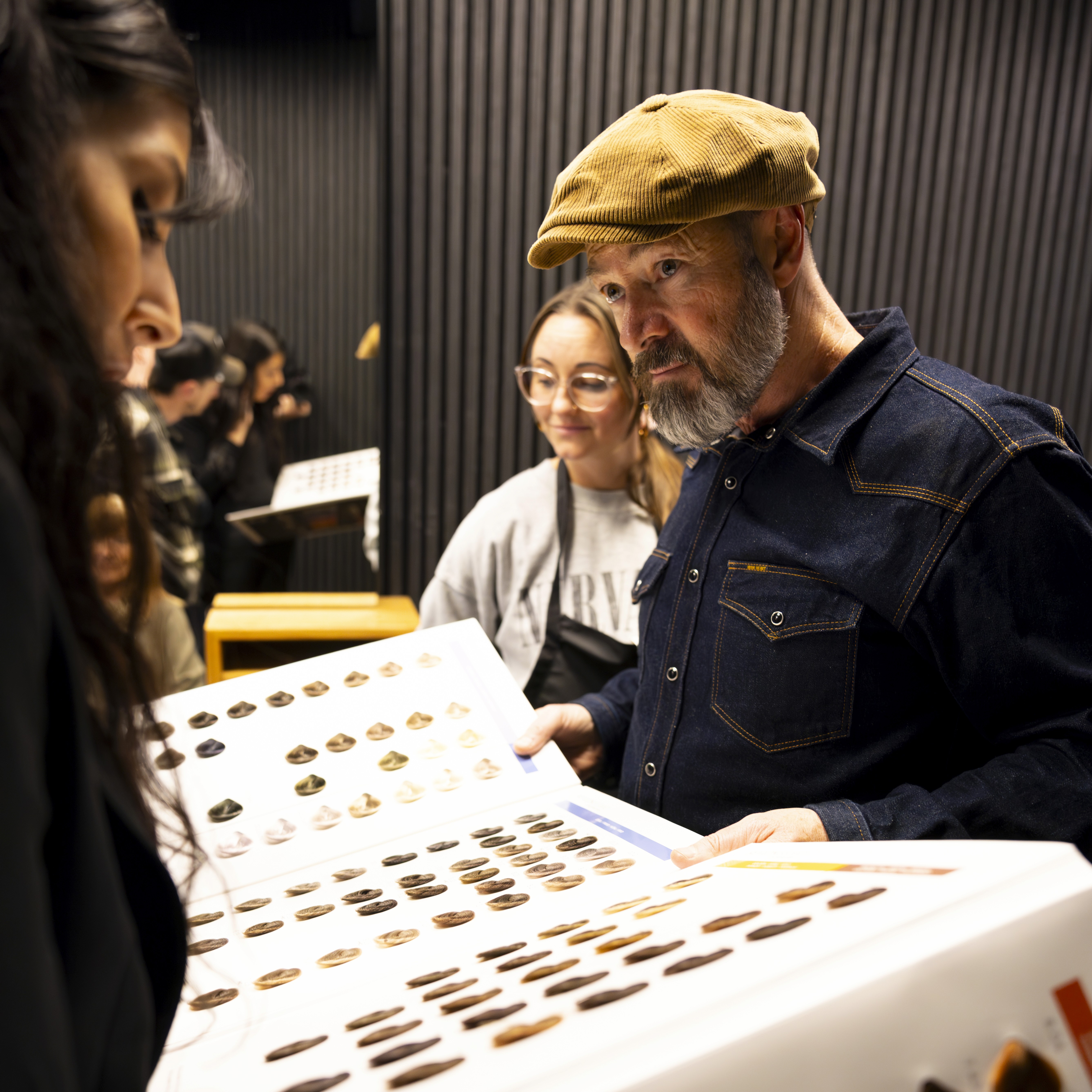 Gemeinsame Abstimmung im Team von Haarem während der Projektarbeit