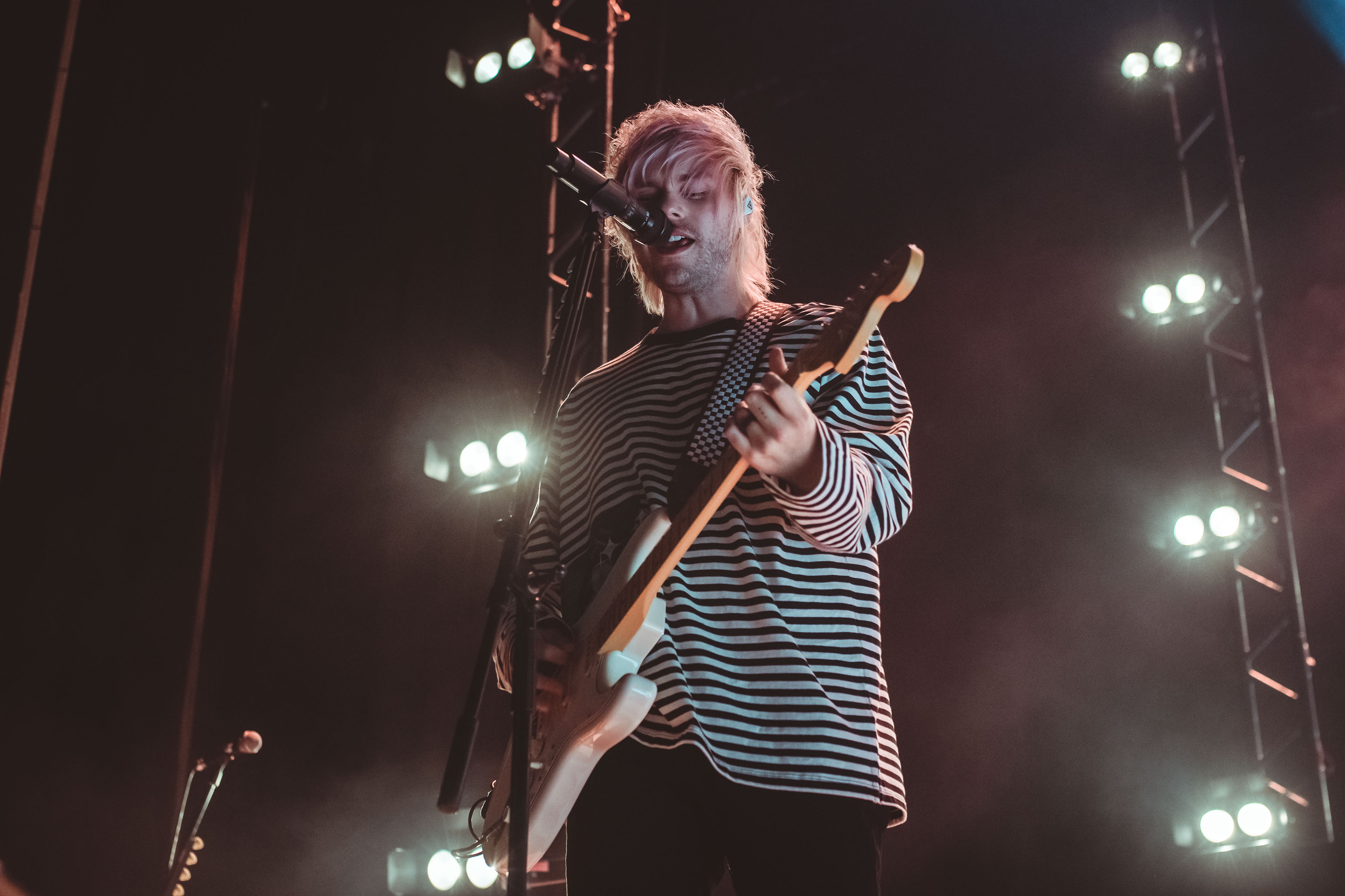 Hero Image Free Photography template real Mehedi