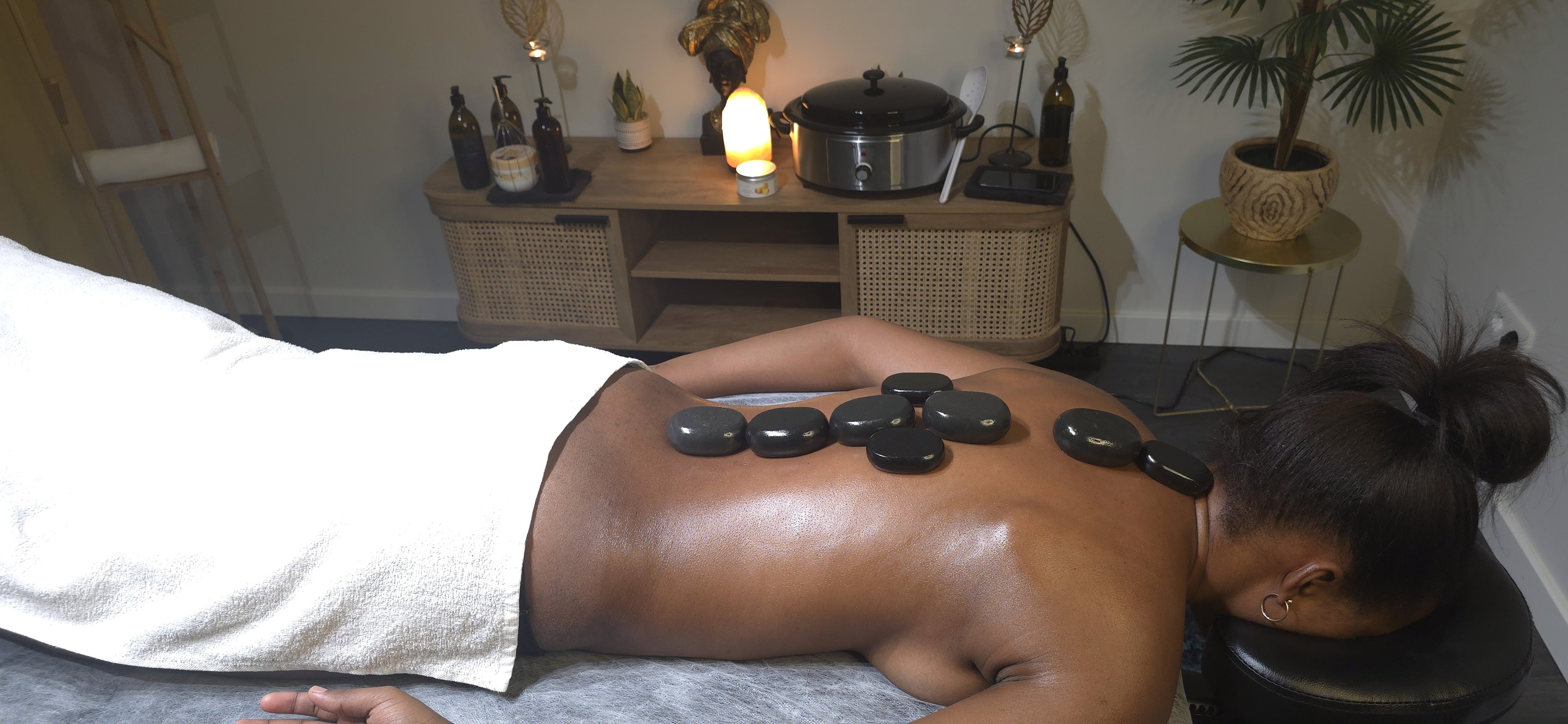Wnętrze CUBAÑA MASSAGE w Krakowie
