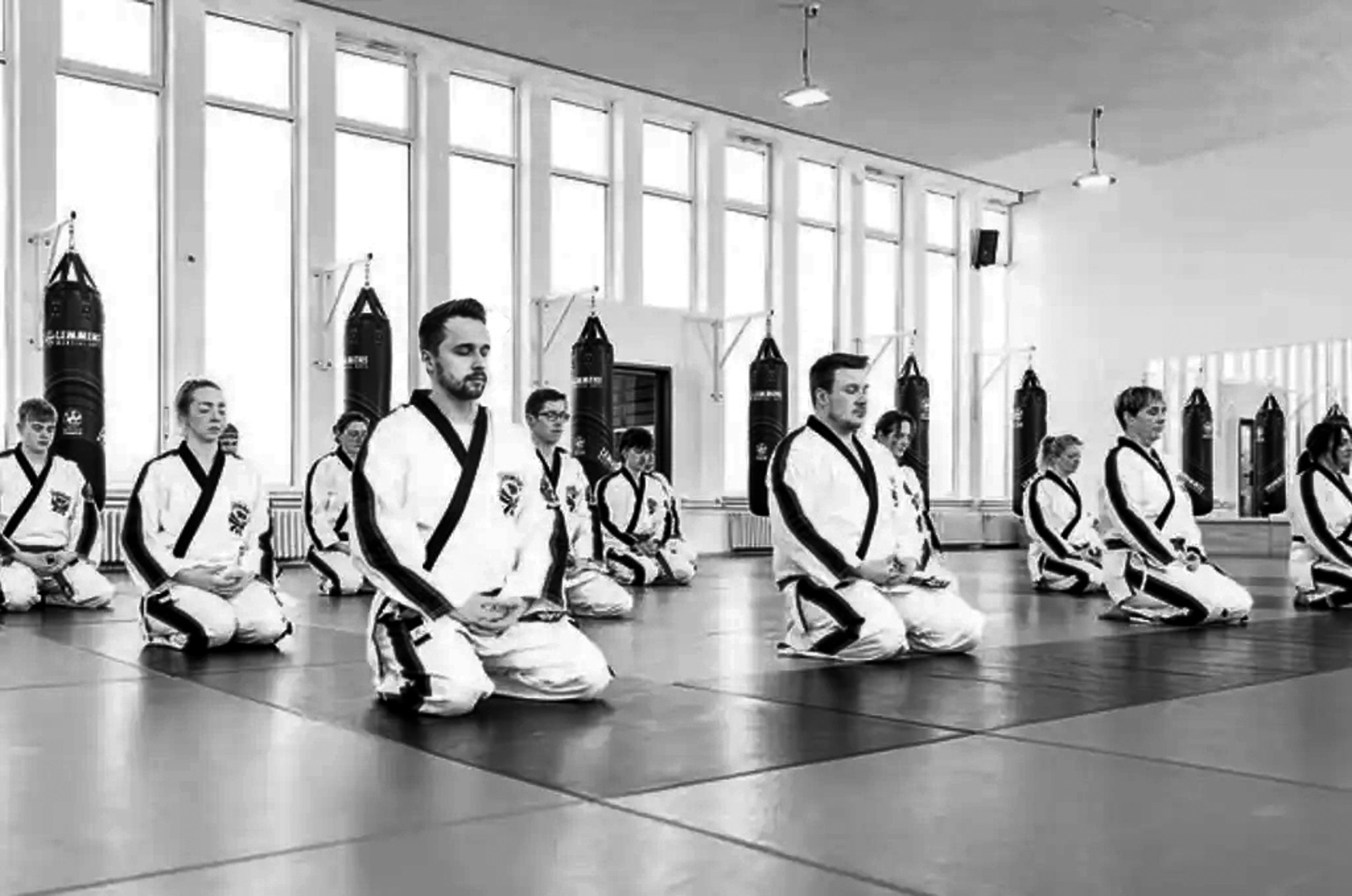 Patrick Meyer im Dojo auf der Kampfsportmatte.