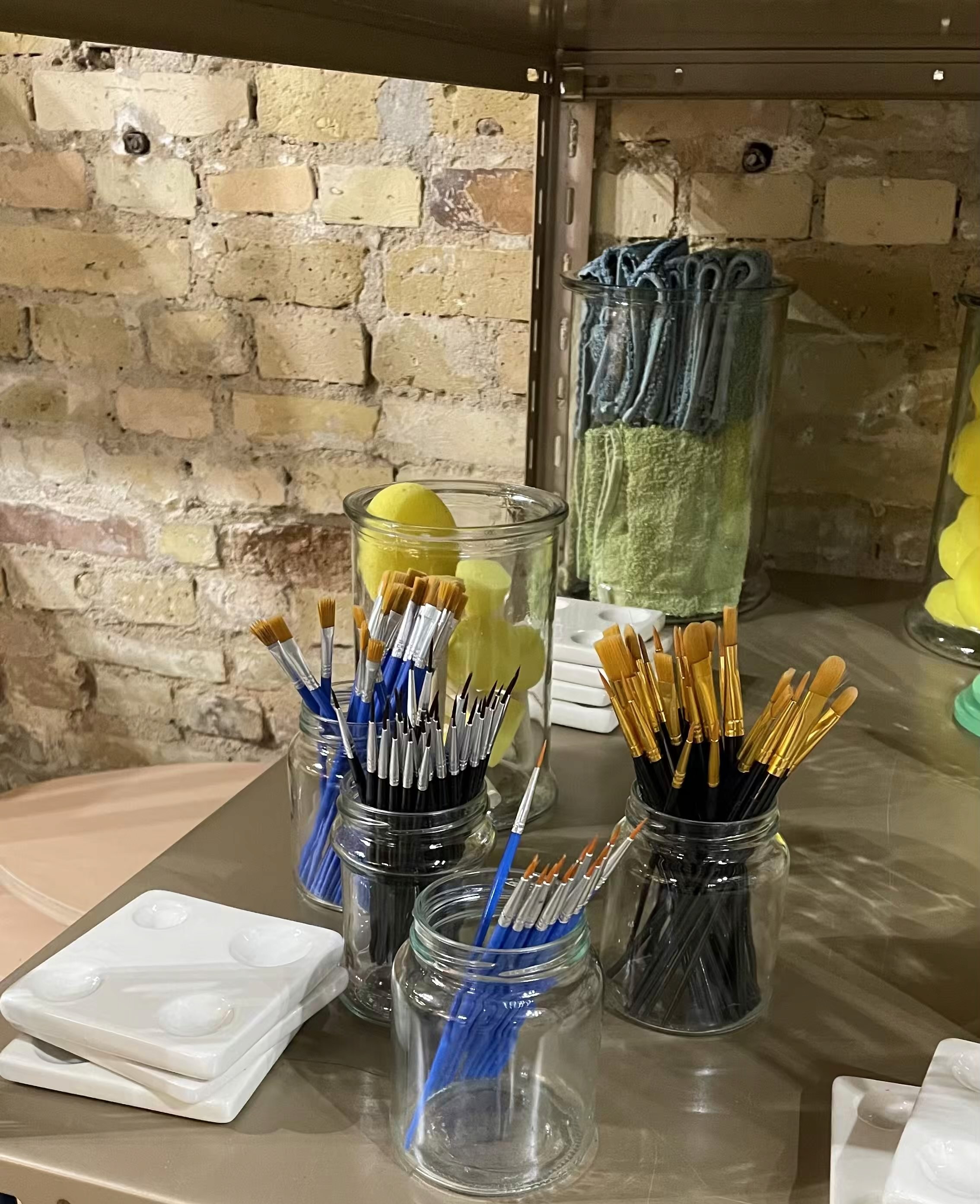 different types of brushed por painting on ceramics