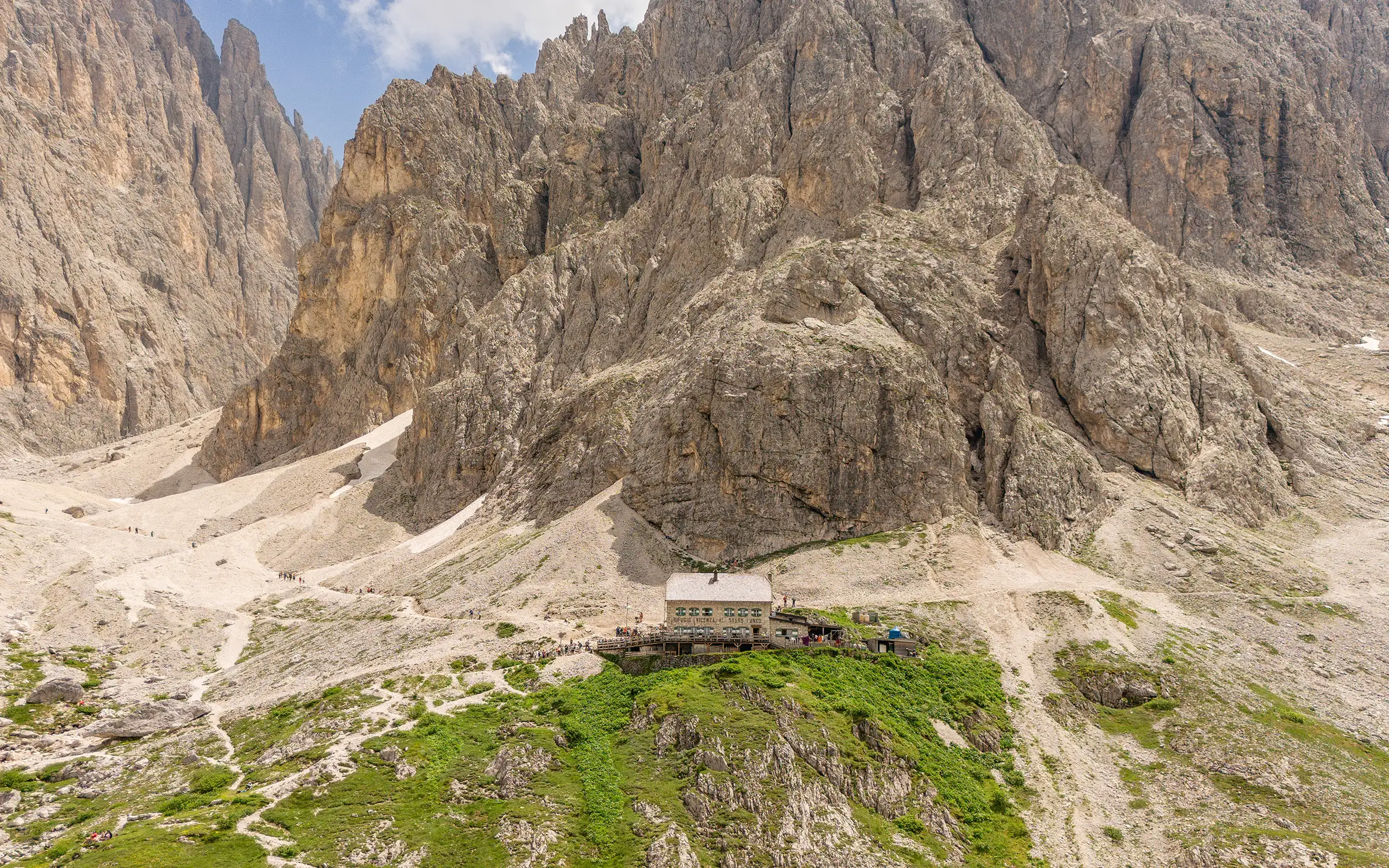 Platkofel-hytta, 2300 moh, Dolomittene | Expa Travel