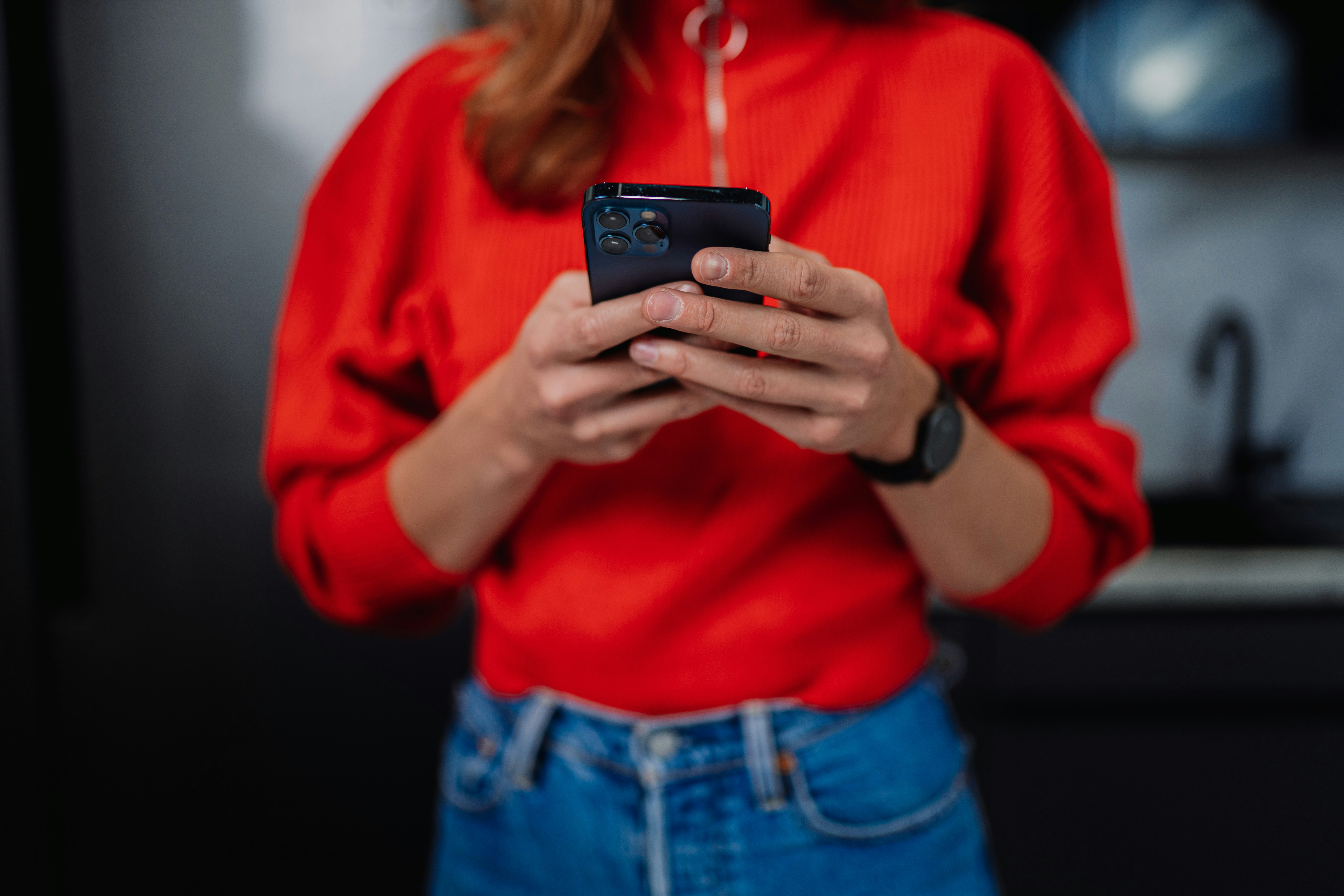 woman on phone using Celebrity Text To Speech