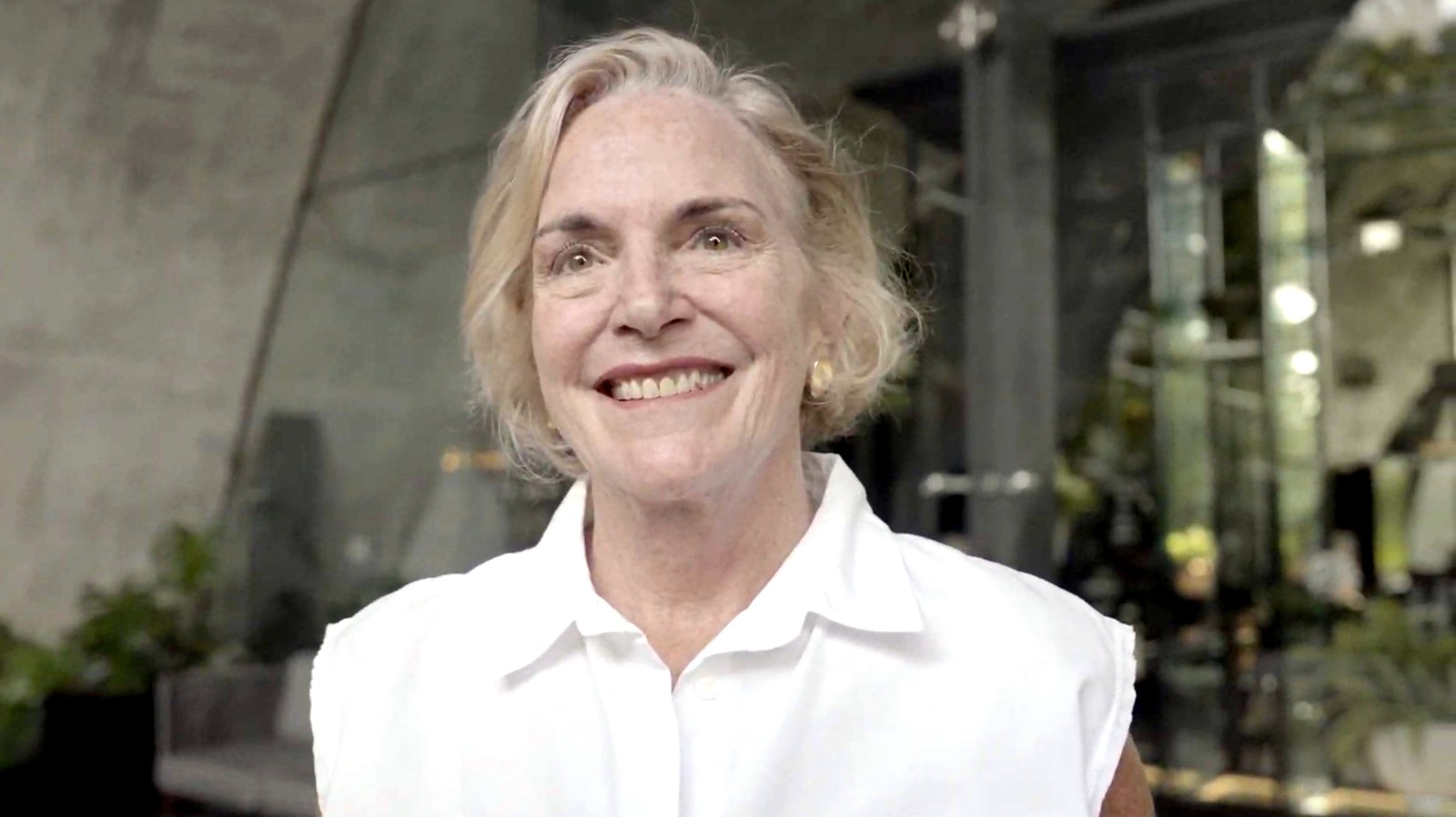 Toni, who has lived in Bangkok with her husband for three years, smiling during our interview