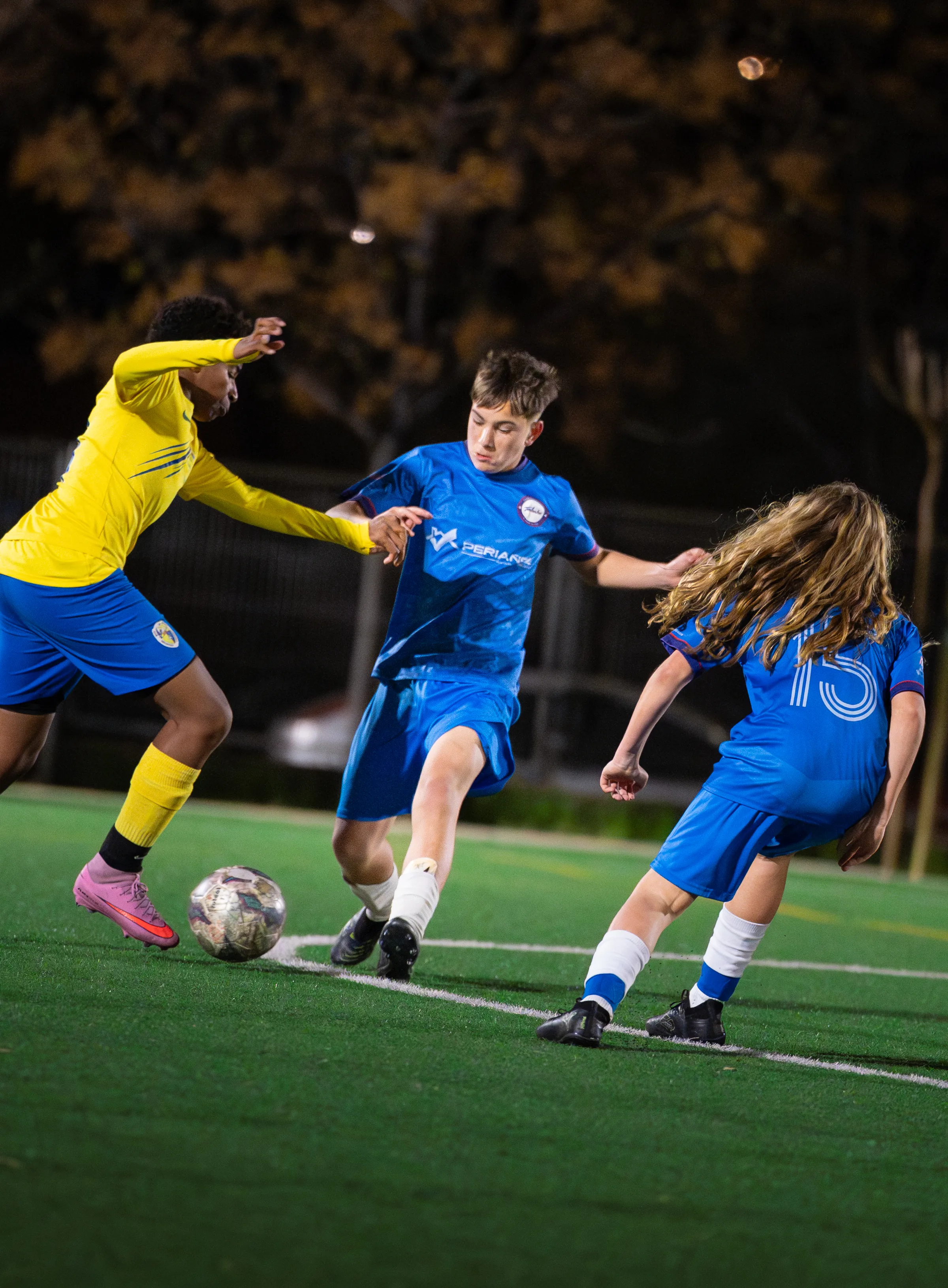 Jugada colectiva del equipo Sub-14 A del Club Terlenka en Barcelona 2026, fotografía de Nolan Pardo