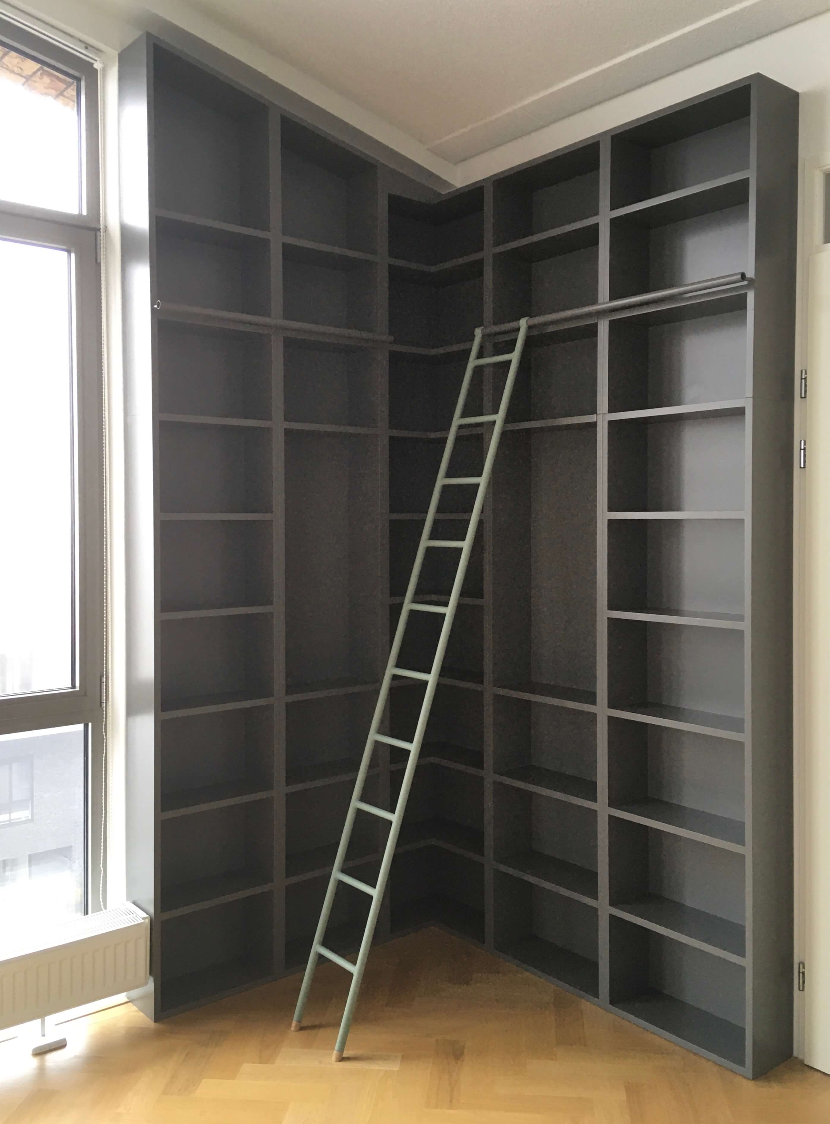 Boekenkast van hout