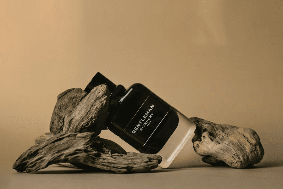 LUXORE retail store display