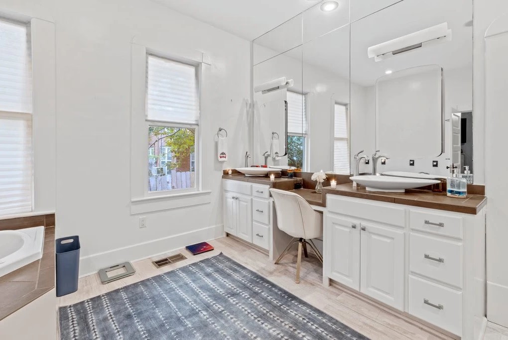 Maison Reverie - Lake Charles, LA