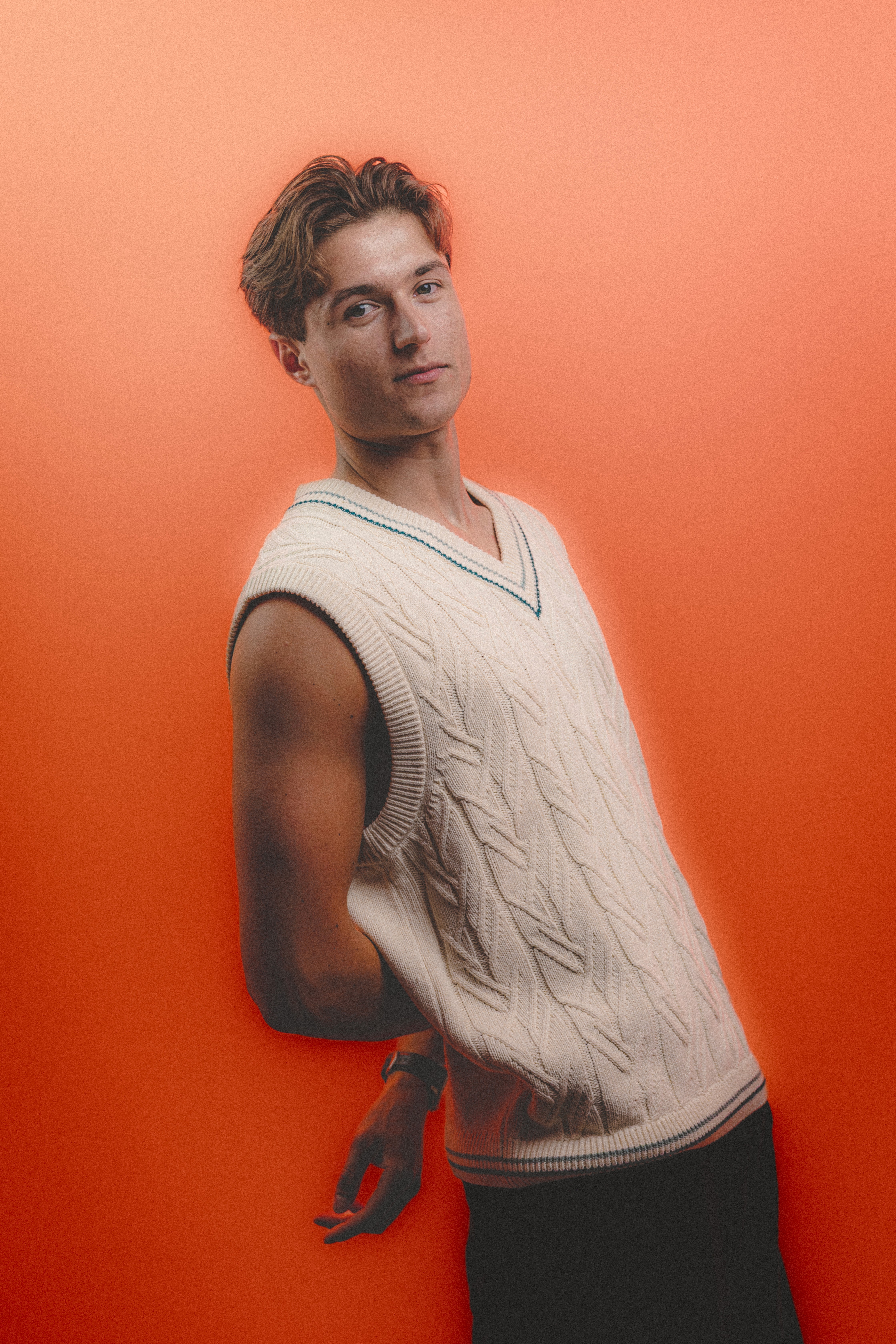 Foto van geposeerde mma vechter in studio 