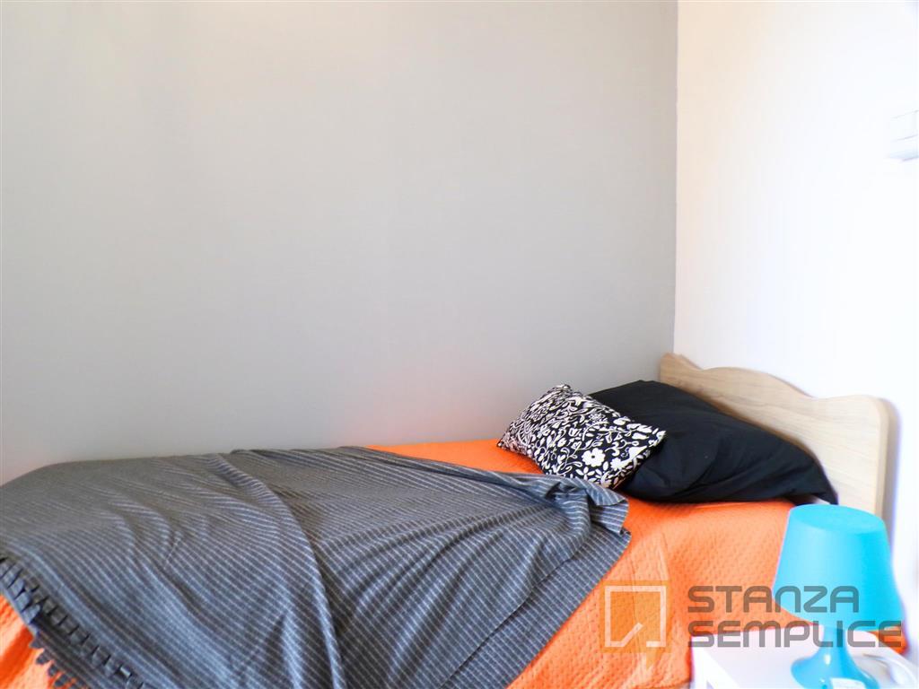 11 sqm room in Via Giovanni Antonio Magini, Bologna