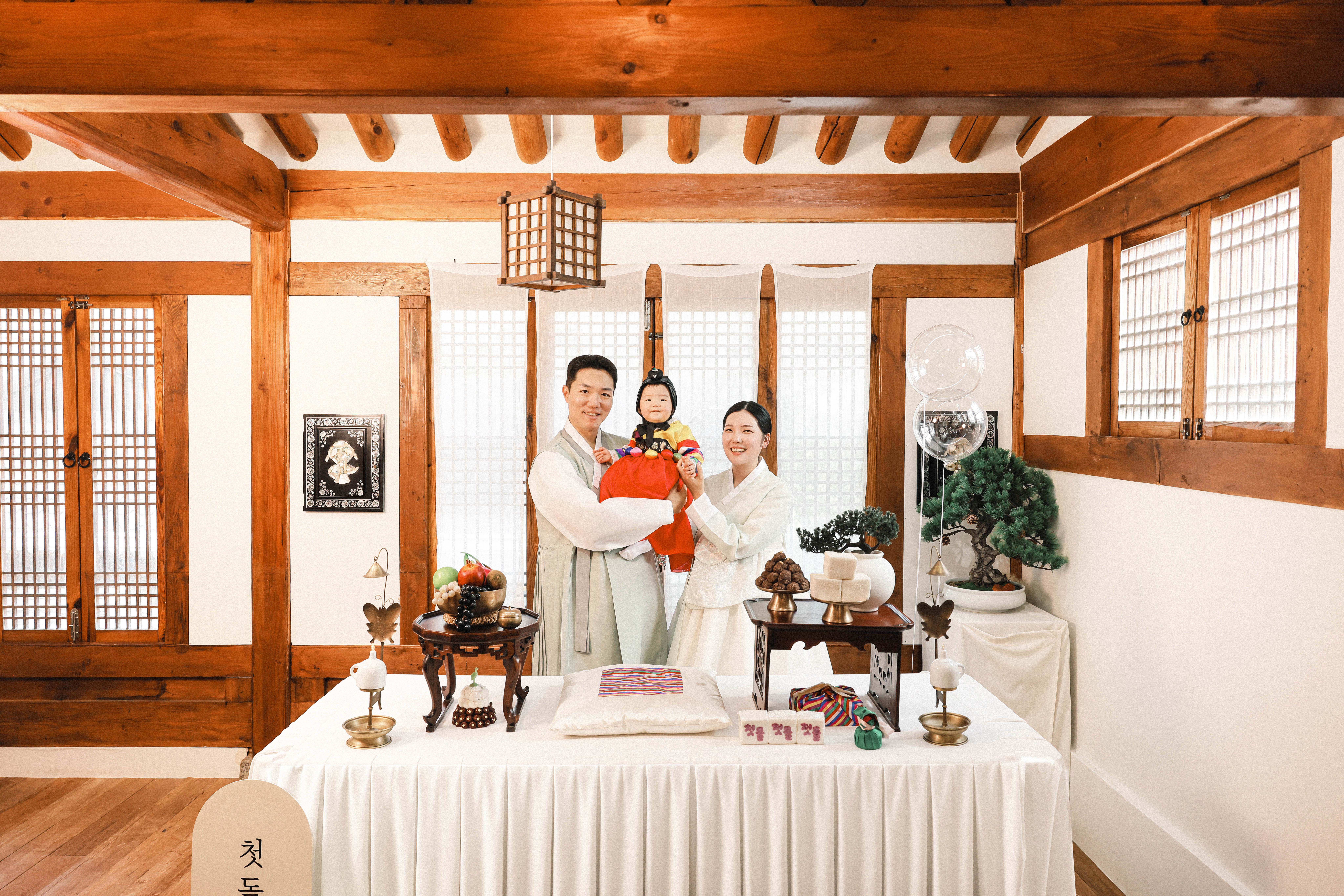 종로 유일한옥 돌잔치 촬영 후기 | 차곡차곡필름이 담아낸 북촌 유일한옥과 운현궁 한복돌스냅