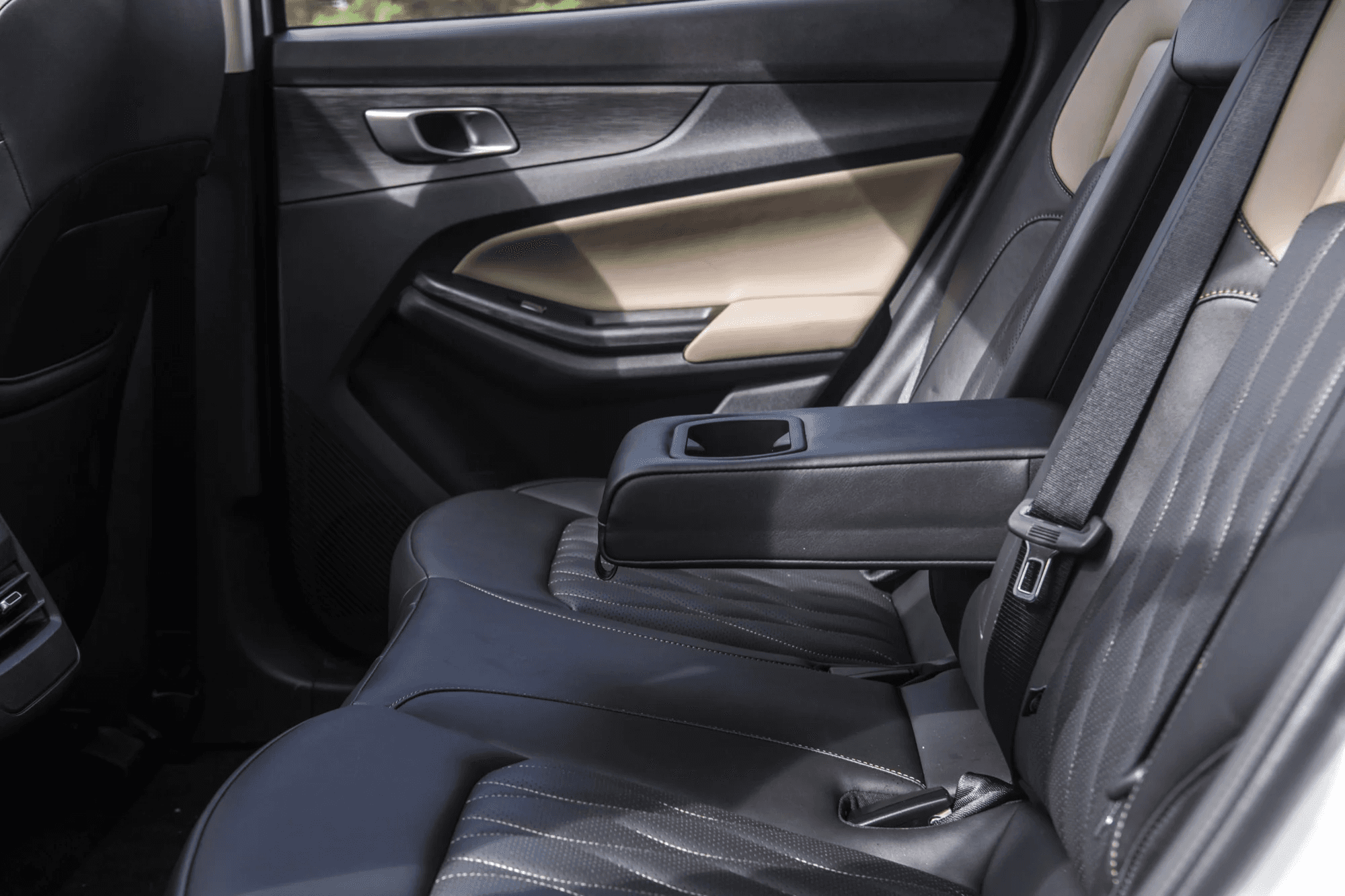 Geely Galaxy M9