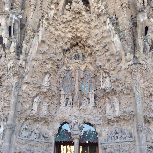 圣家族大教堂立面