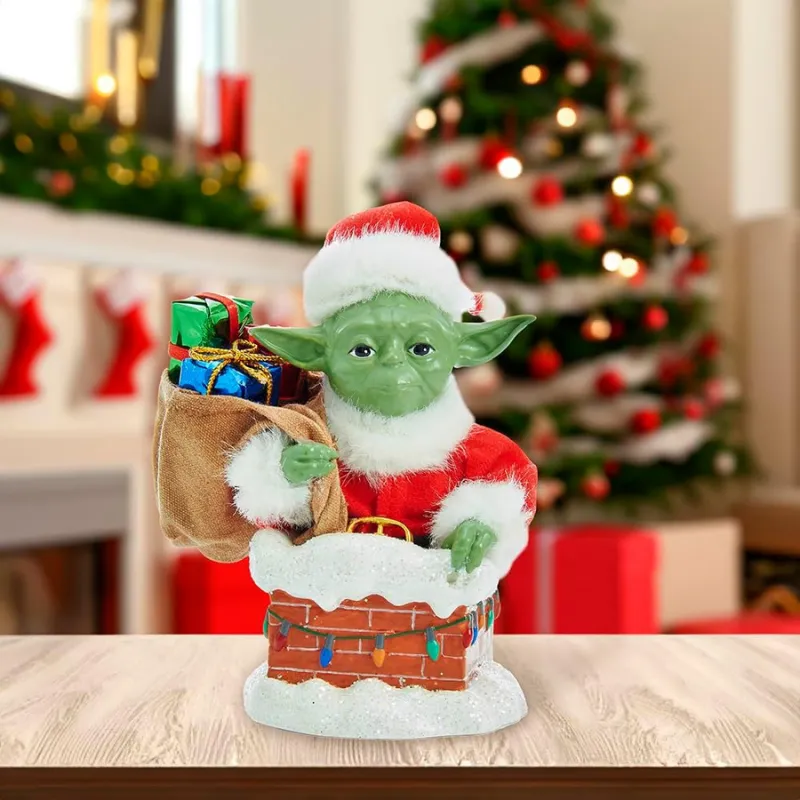 Holiday-themed Yoda centerpiece