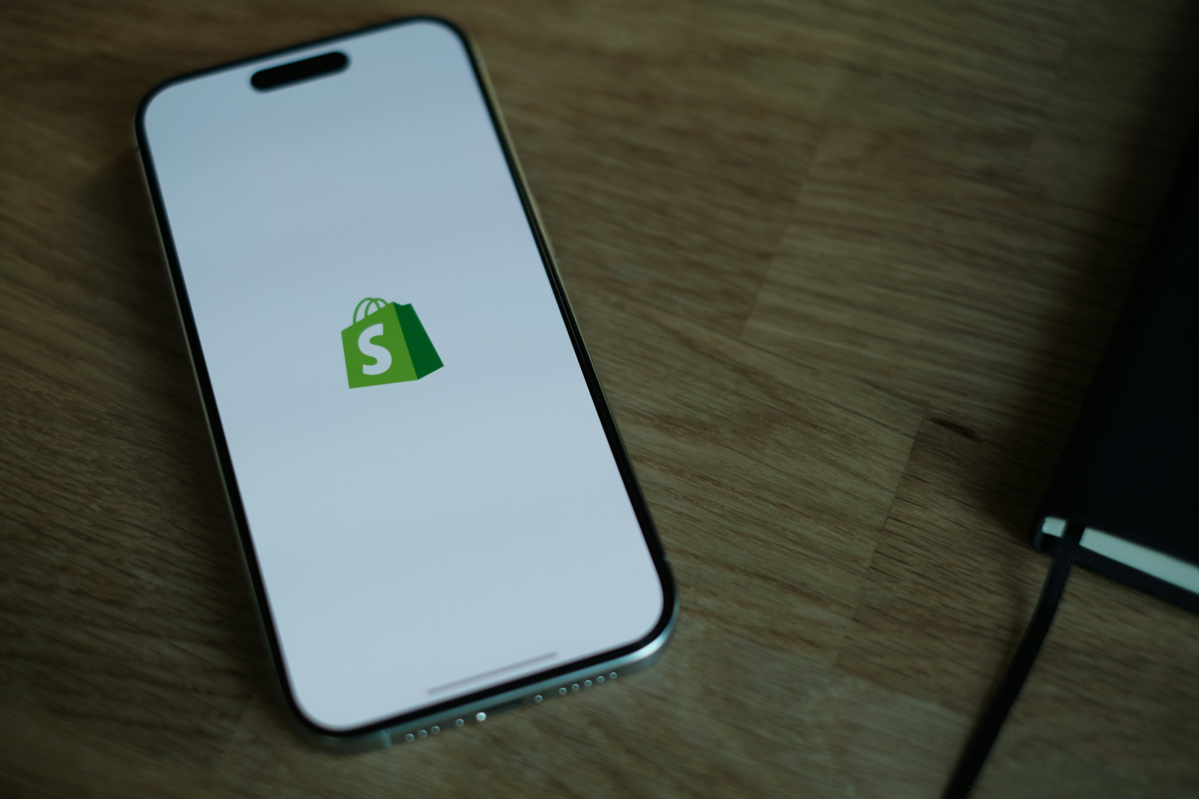 shopify app on mobile - Shopify Trademark Infringement