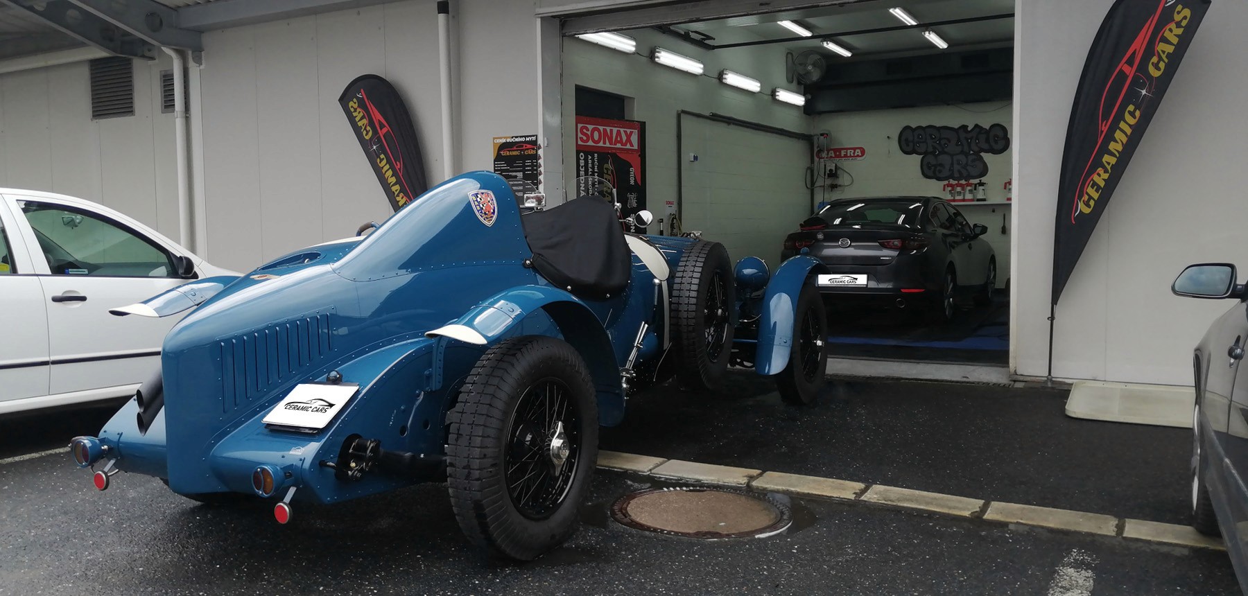 Speciální péče a renovace laku historického veteránu v Ceramic Cars Říčany.