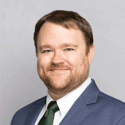 Photo of a white midle man age, Terry Dickens, Tax Partner at Moss Adams and co-author of the white paper "Generational Transitions for Trucking Business Owners published on the Beyond Trucks website