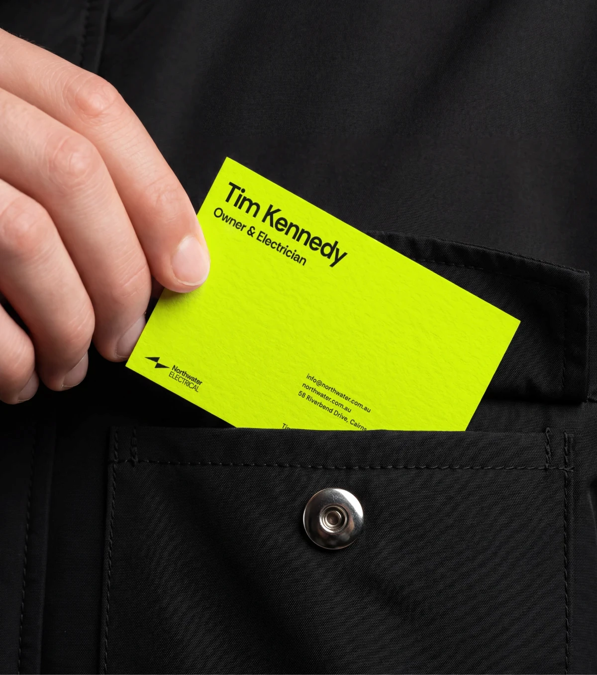 yellow-business-card-mockup