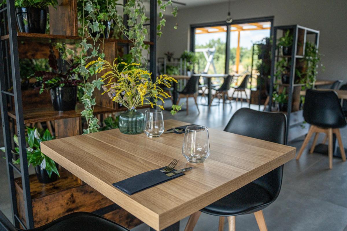 Restauracyjna przestrzeń do rozmów z klientami B2B