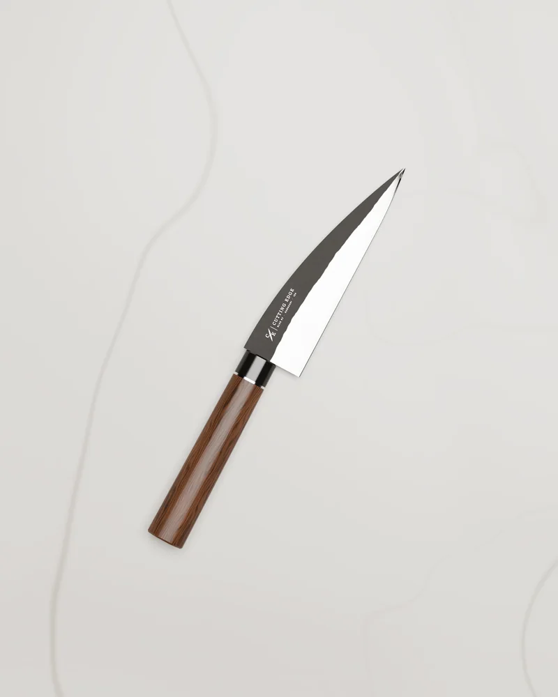 The honesuki on white Calacatta marble