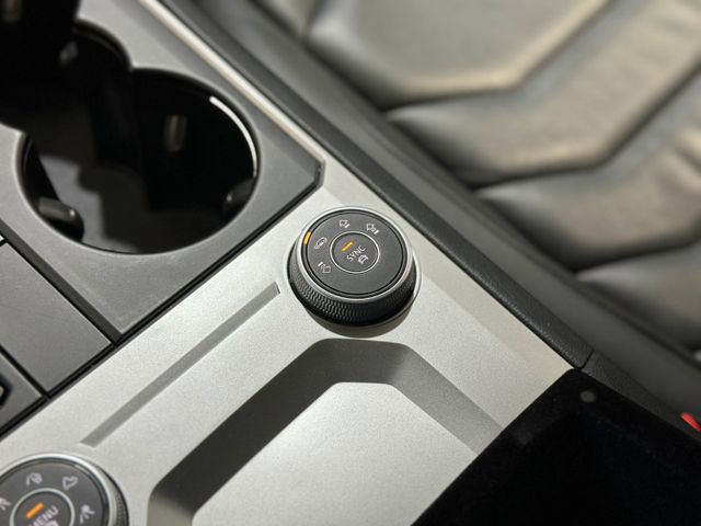 VW Touareg 2020 BLACK Gebrauchtwagen - Galeriebild 17