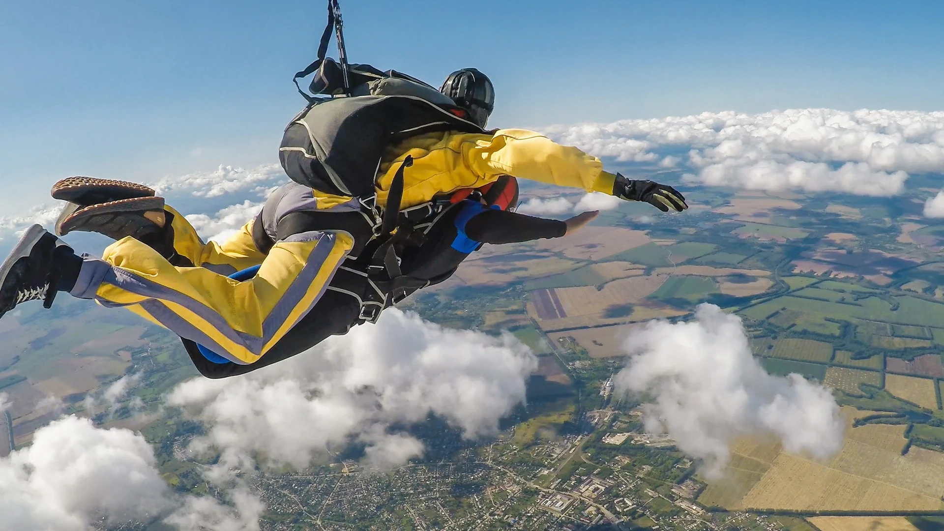 Identité visuelle et branding pour le club de parachutisme Skydive Le Havre